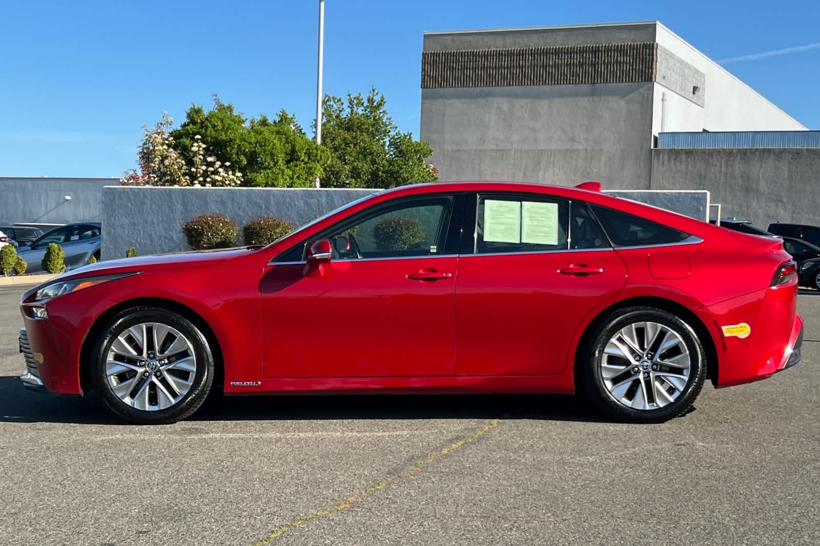 Thumbnail: 2021 Toyota Mirai - 9