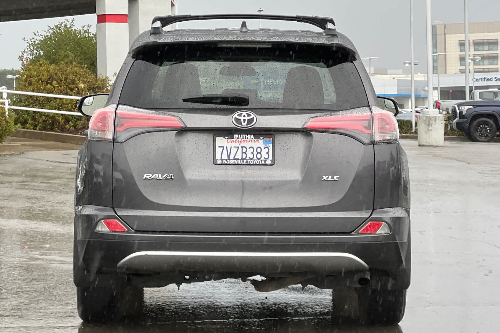 Thumbnail: 2017 Toyota RAV4 - 8