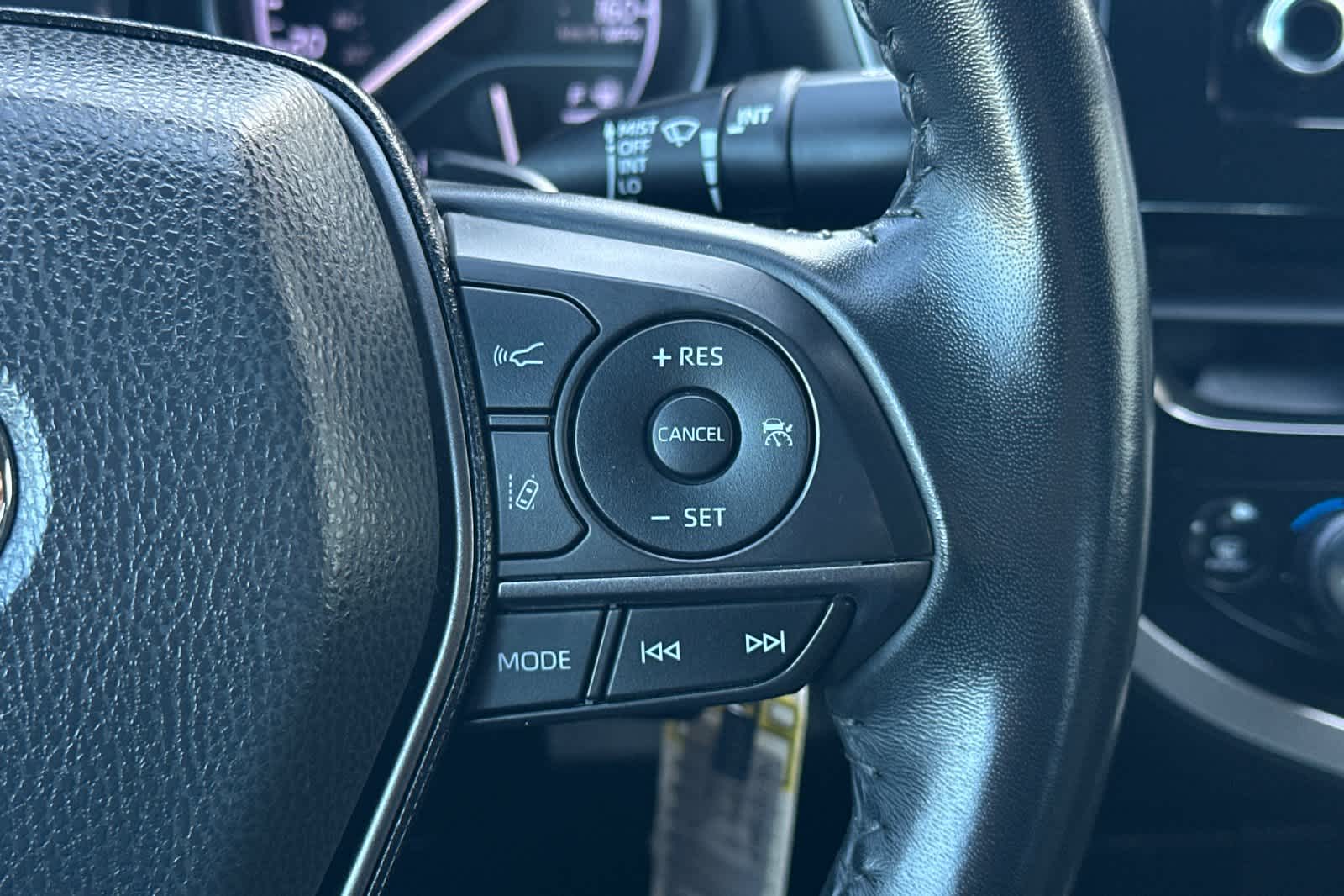 Thumbnail: 2022 Toyota Camry - 25