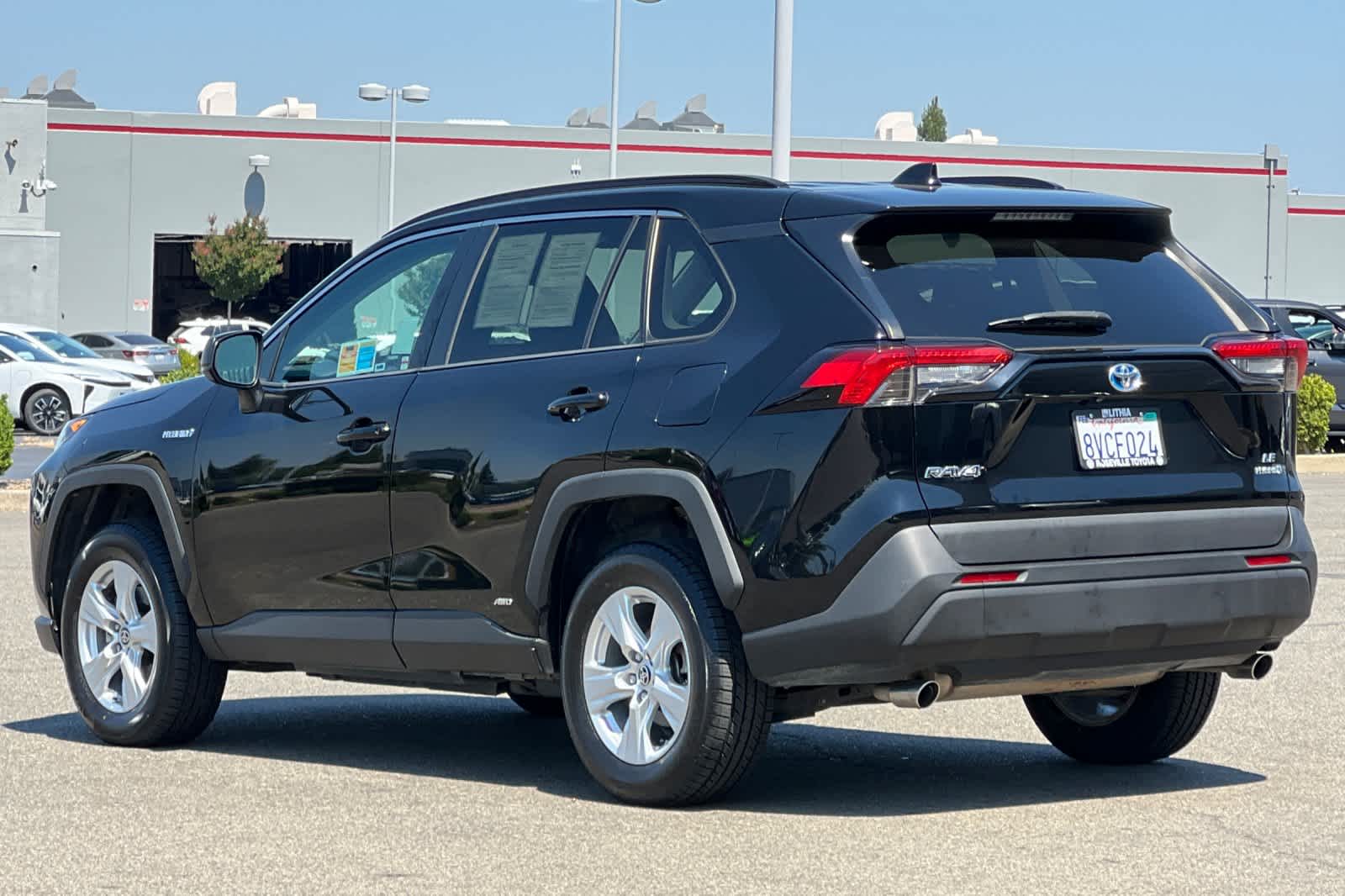 Thumbnail: 2021 Toyota RAV4 - 7