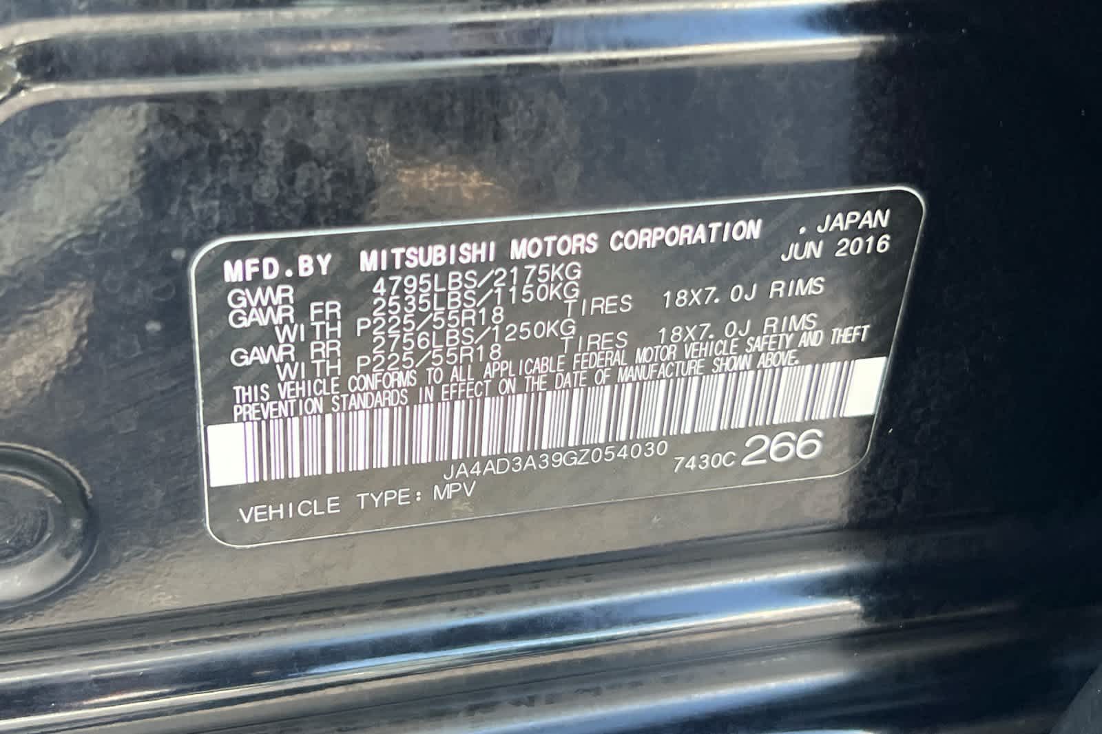 Thumbnail: 2016 Mitsubishi Outlander - 30