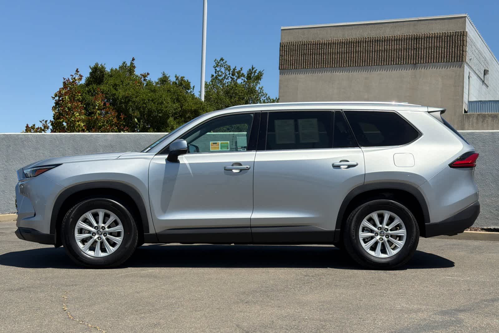 Thumbnail: 2024 Toyota Grand Highlander - 9