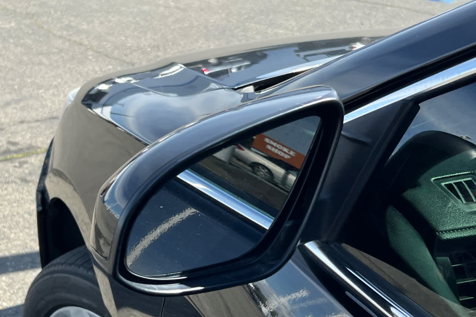 Thumbnail: 2012 Toyota Camry - 20