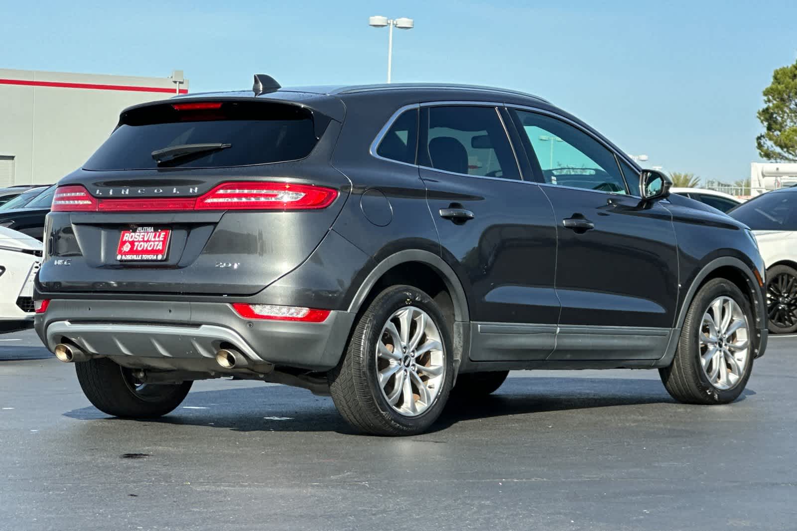 Thumbnail: 2017 Lincoln MKC - 2