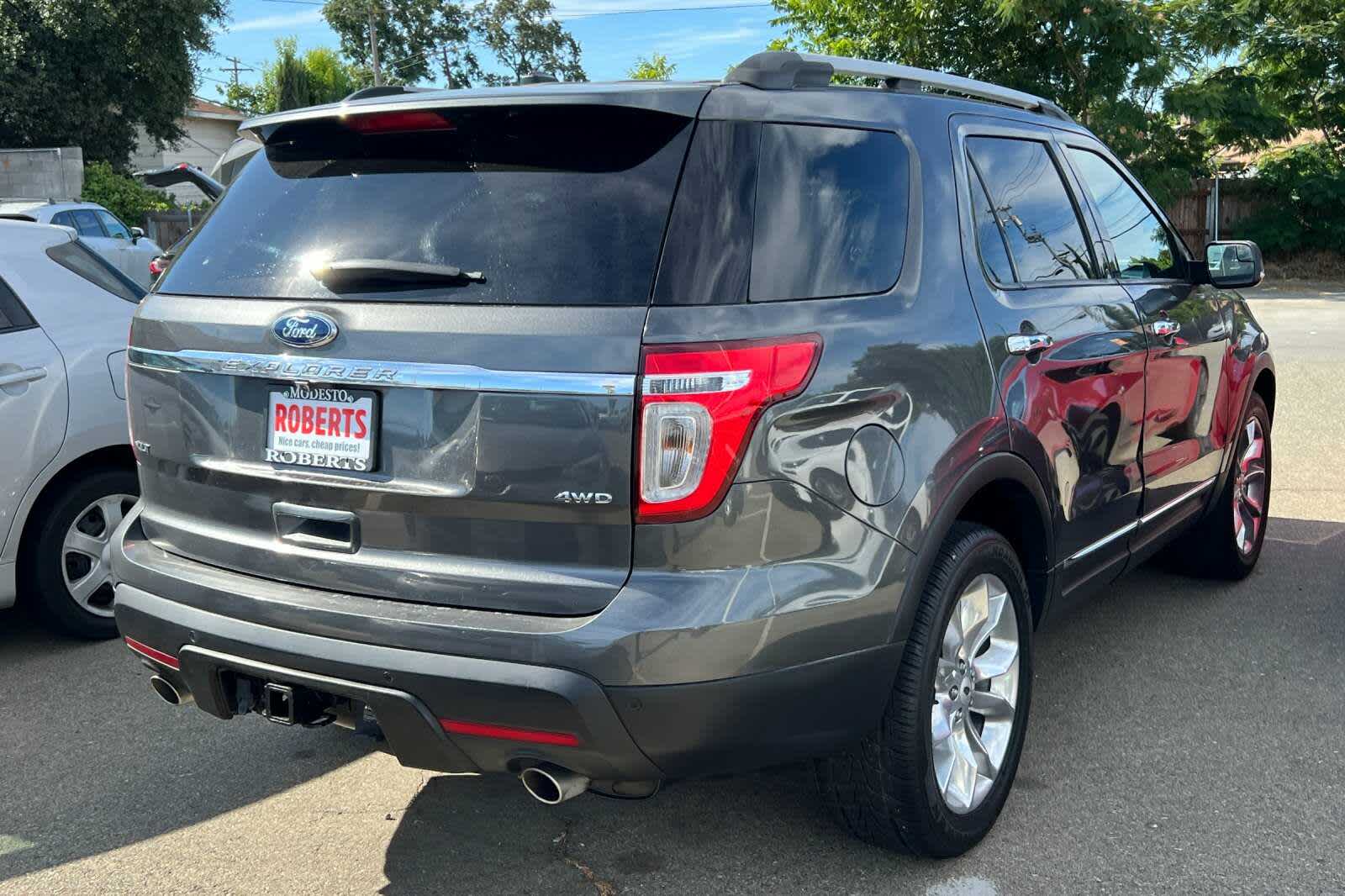 Thumbnail: 2015 Ford Explorer - 2