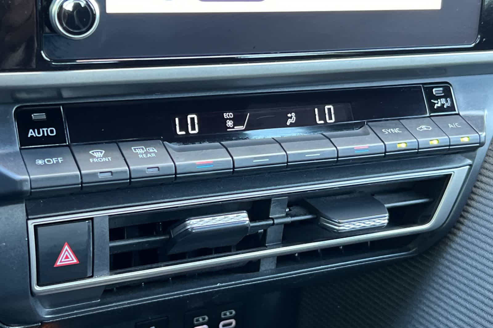 Thumbnail: 2025 Toyota Camry - 21