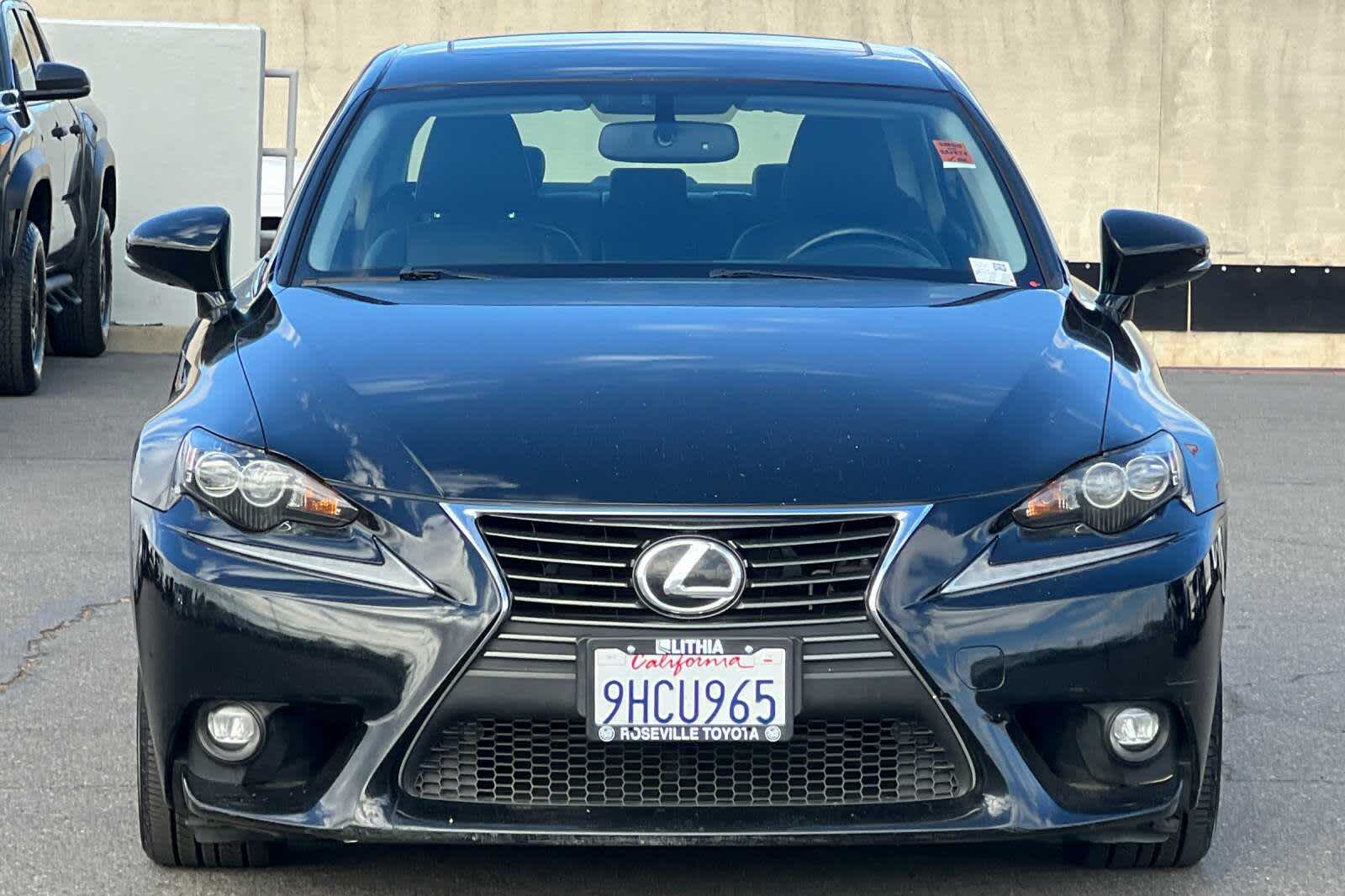 Thumbnail: 2015 Lexus IS - 10
