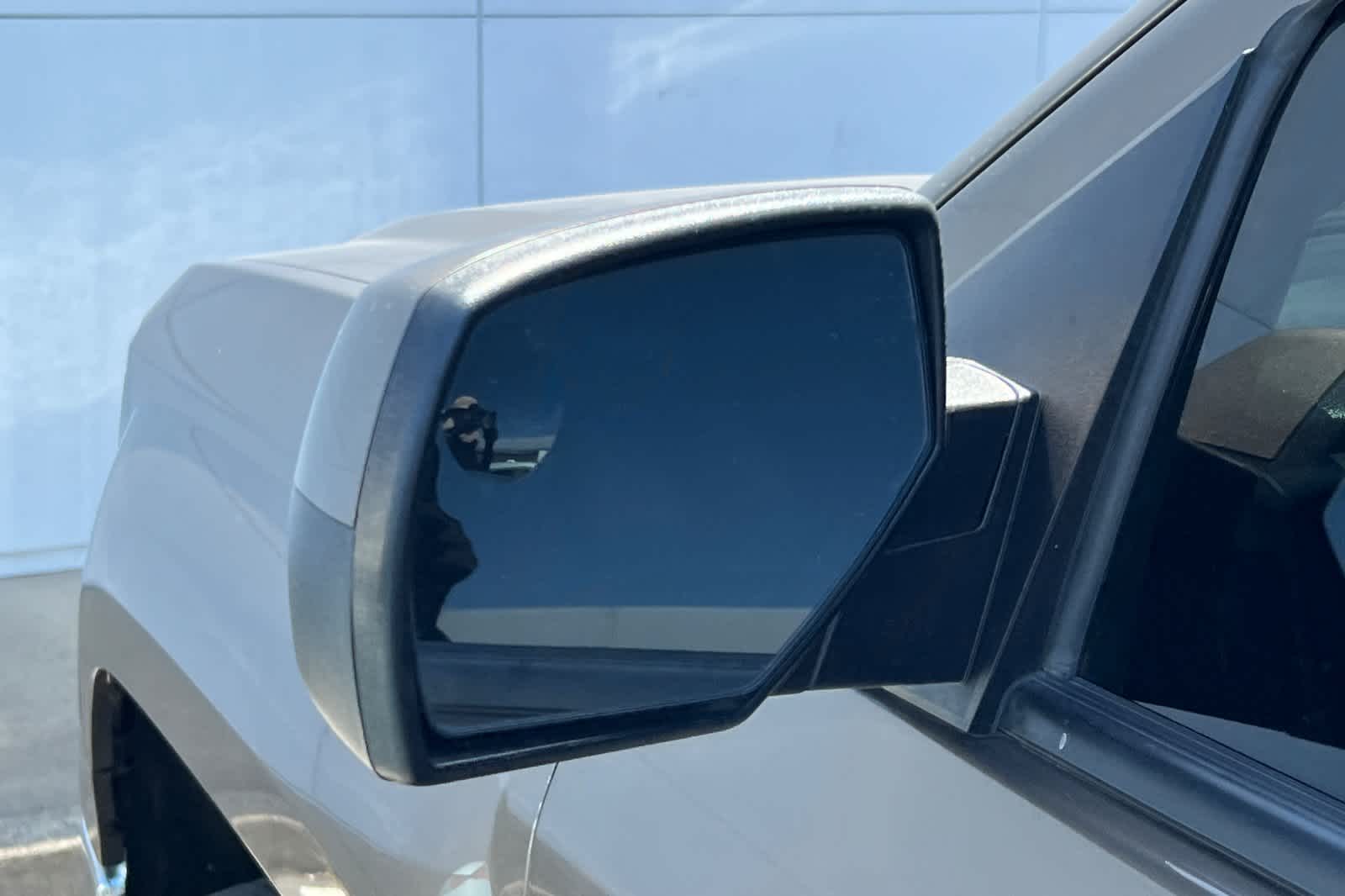 Thumbnail: 2015 Chevrolet Silverado 1500 - 8