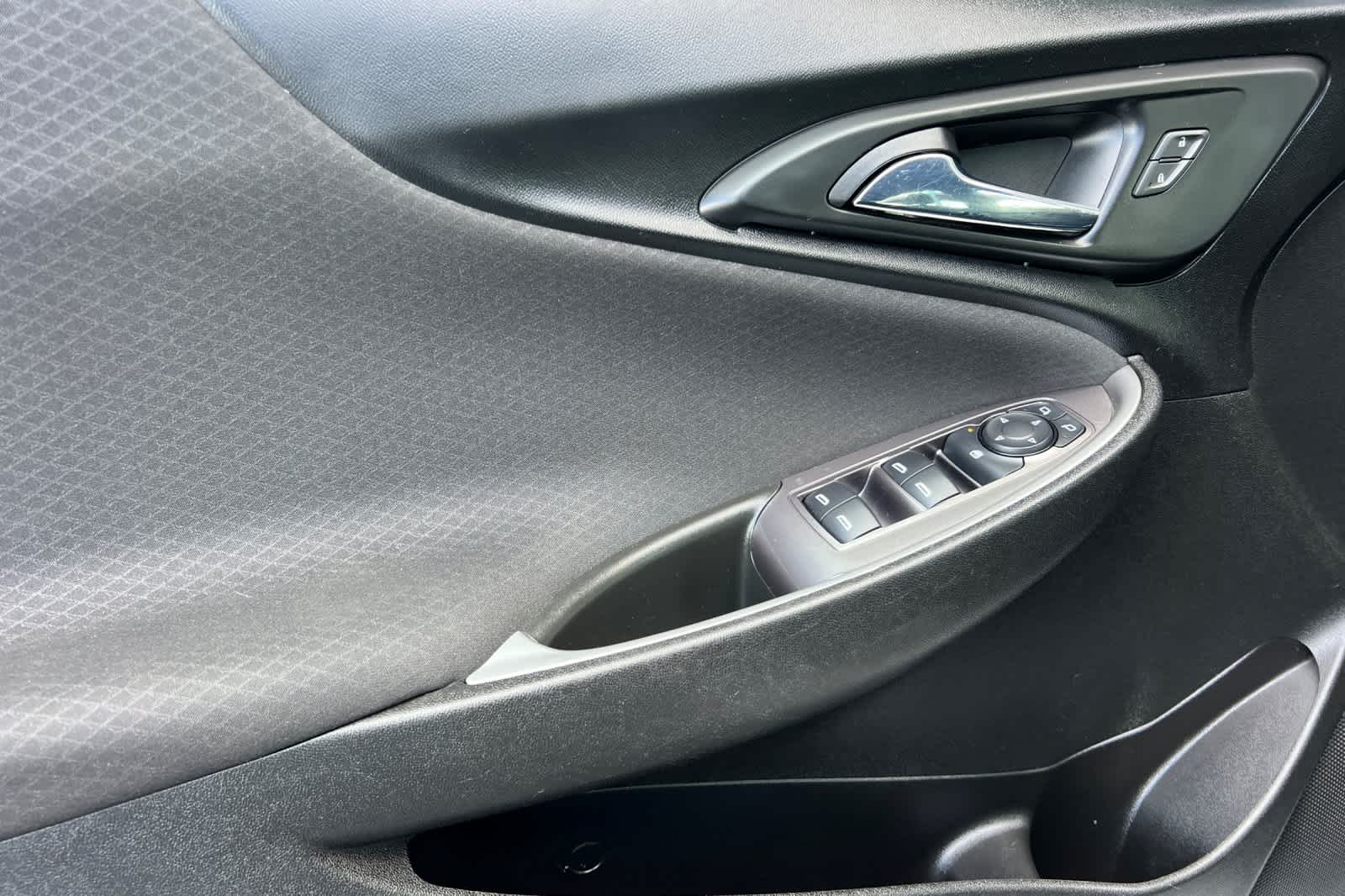 Thumbnail: 2021 Chevrolet Malibu - 12