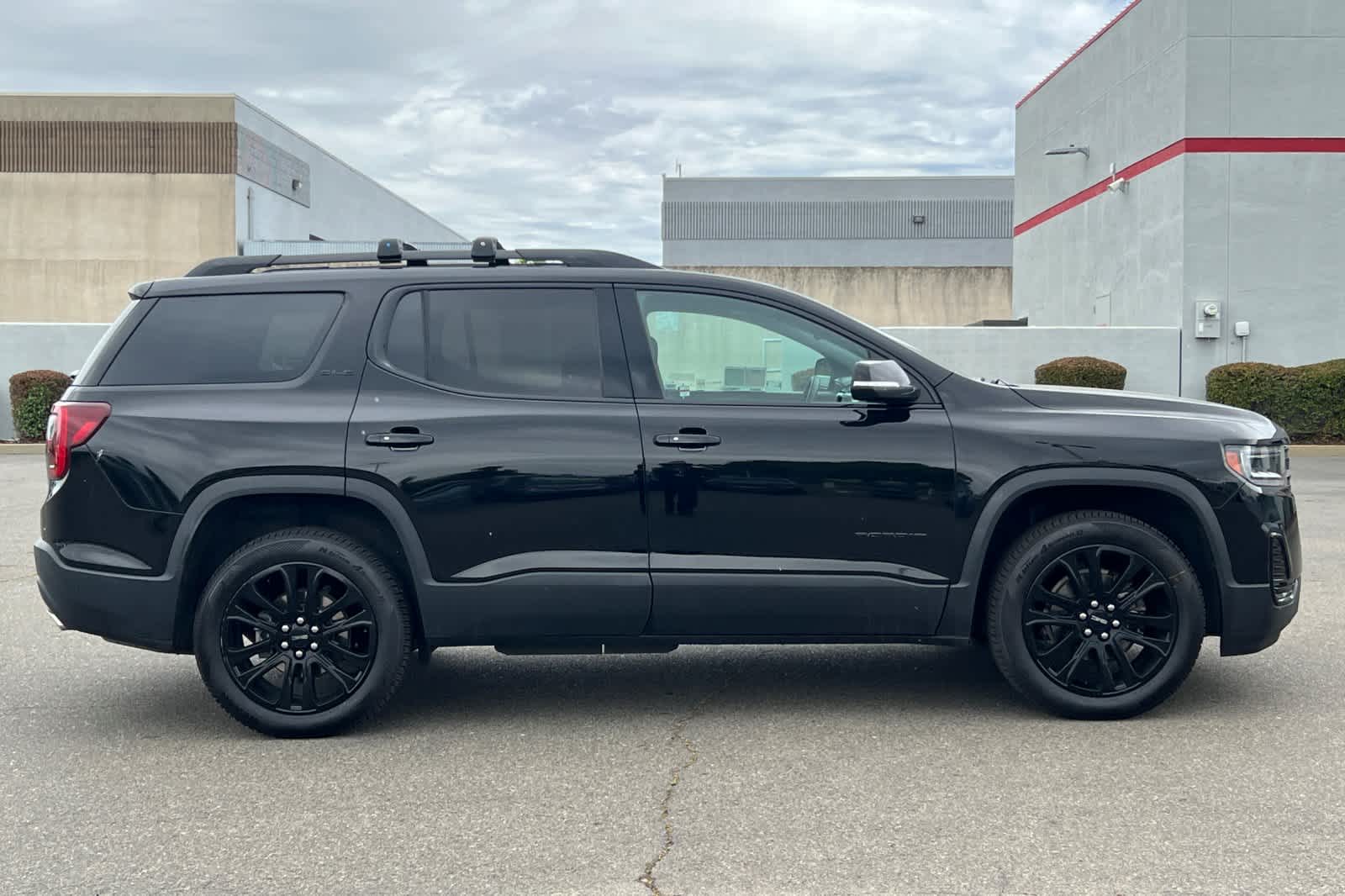 Thumbnail: 2023 GMC Acadia - 6