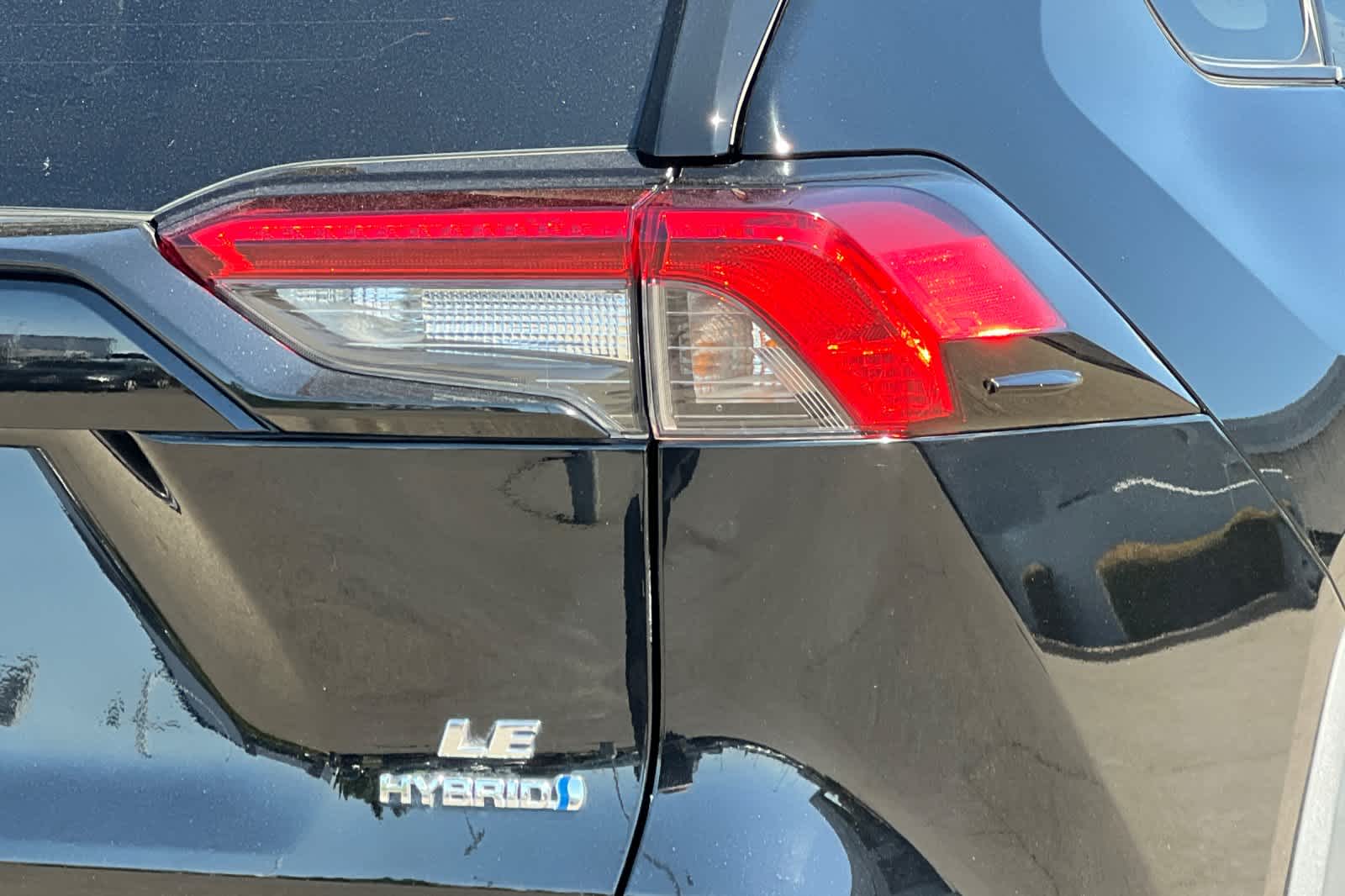 Thumbnail: 2022 Toyota RAV4 - 31