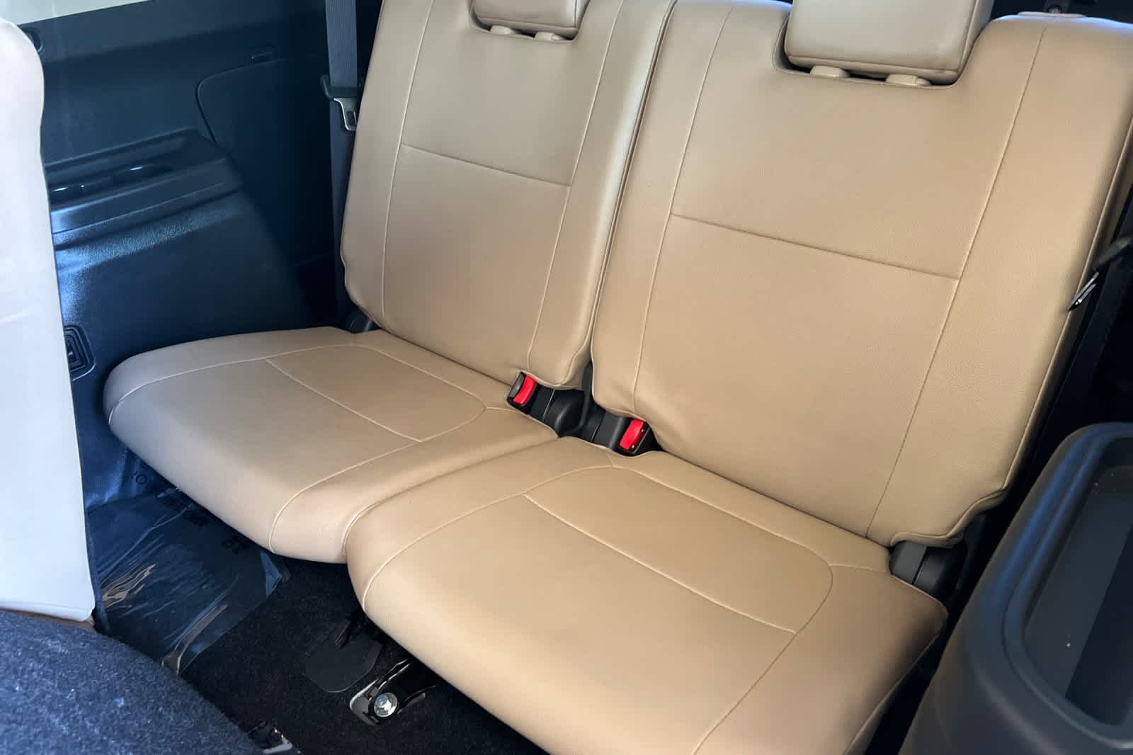 Thumbnail: 2016 Mitsubishi Outlander - 15