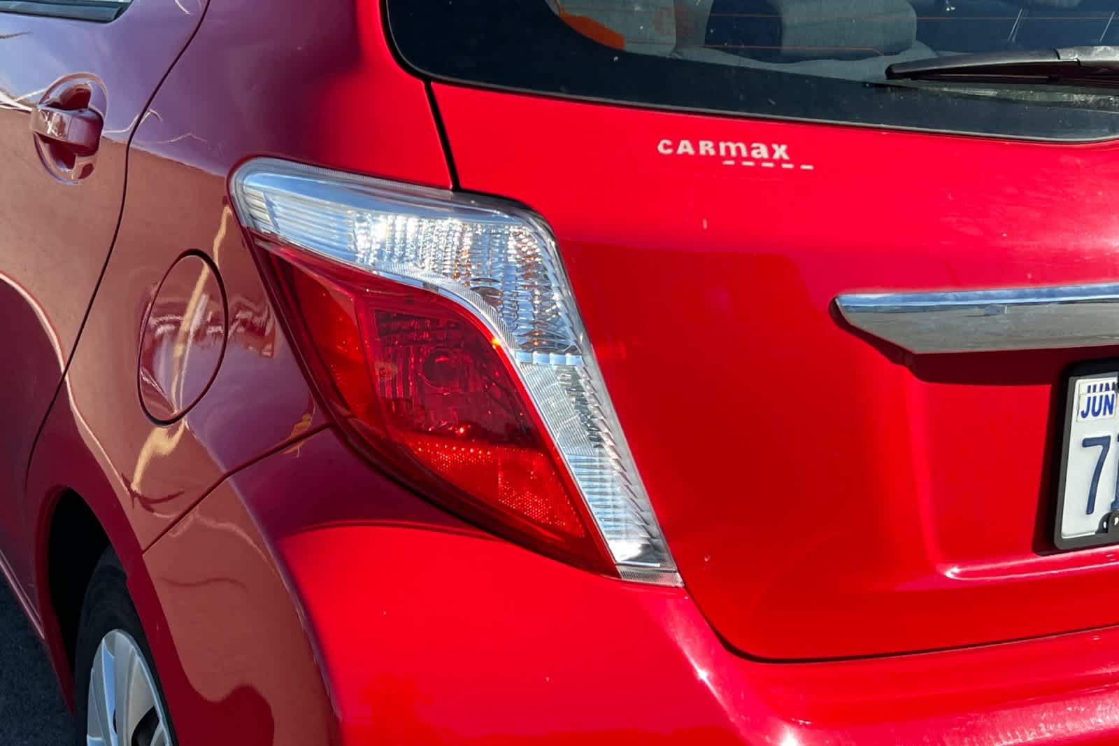 Thumbnail: 2014 Toyota Yaris - 14