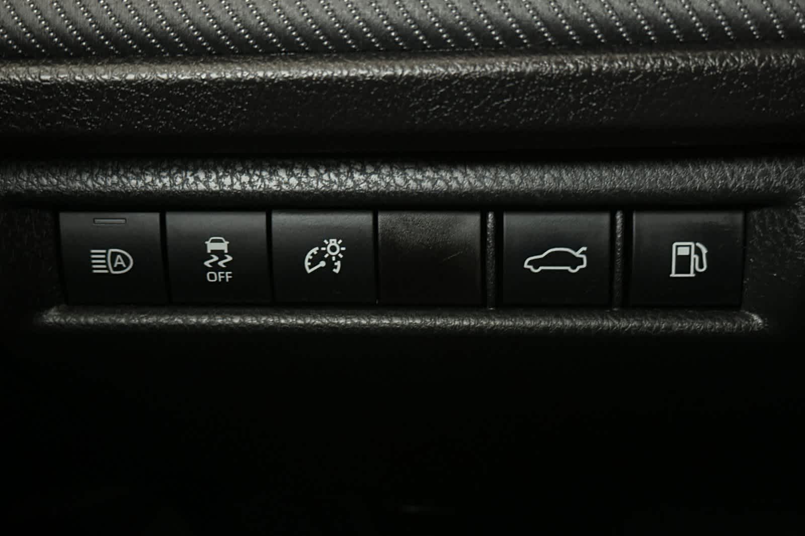 Thumbnail: 2025 Toyota Camry - 29