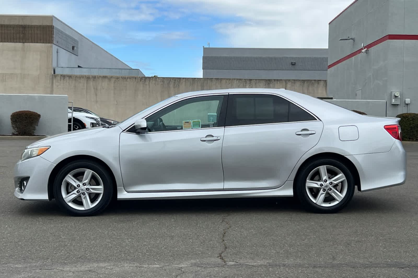 Thumbnail: 2013 Toyota Camry - 9