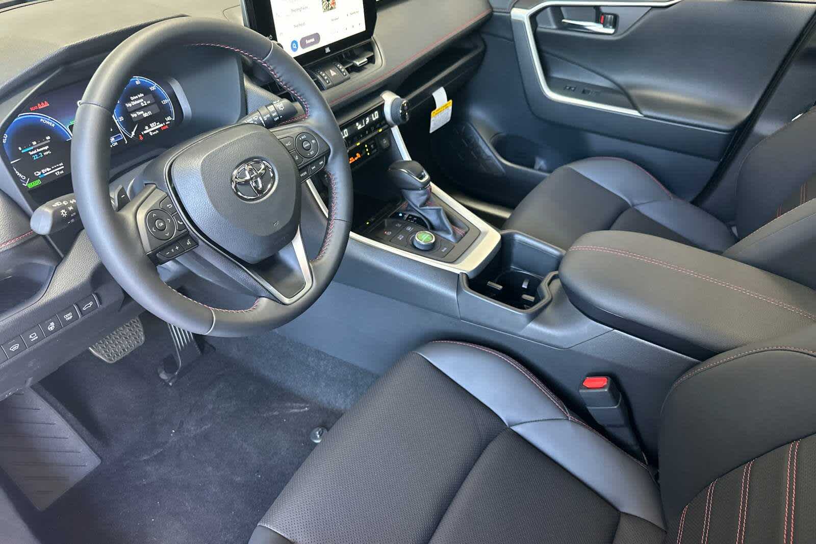 Thumbnail: 2025 Toyota RAV4 - 11