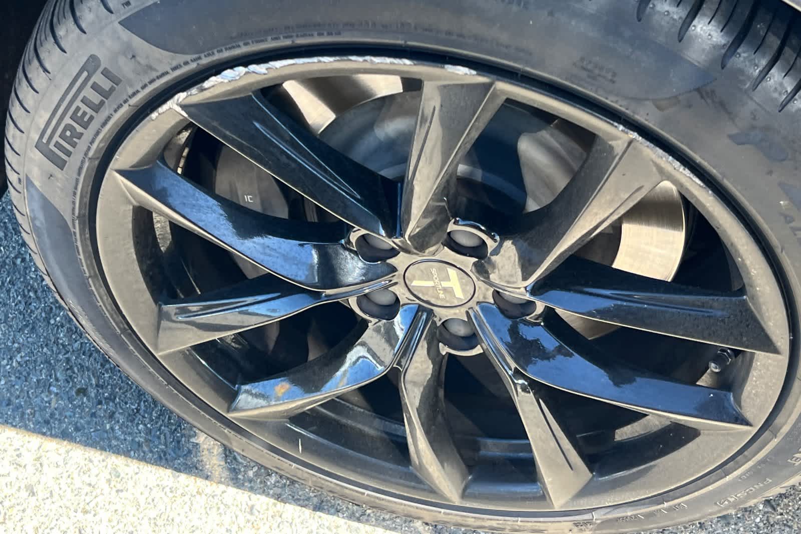 Thumbnail: 2018 Tesla Model S - 17