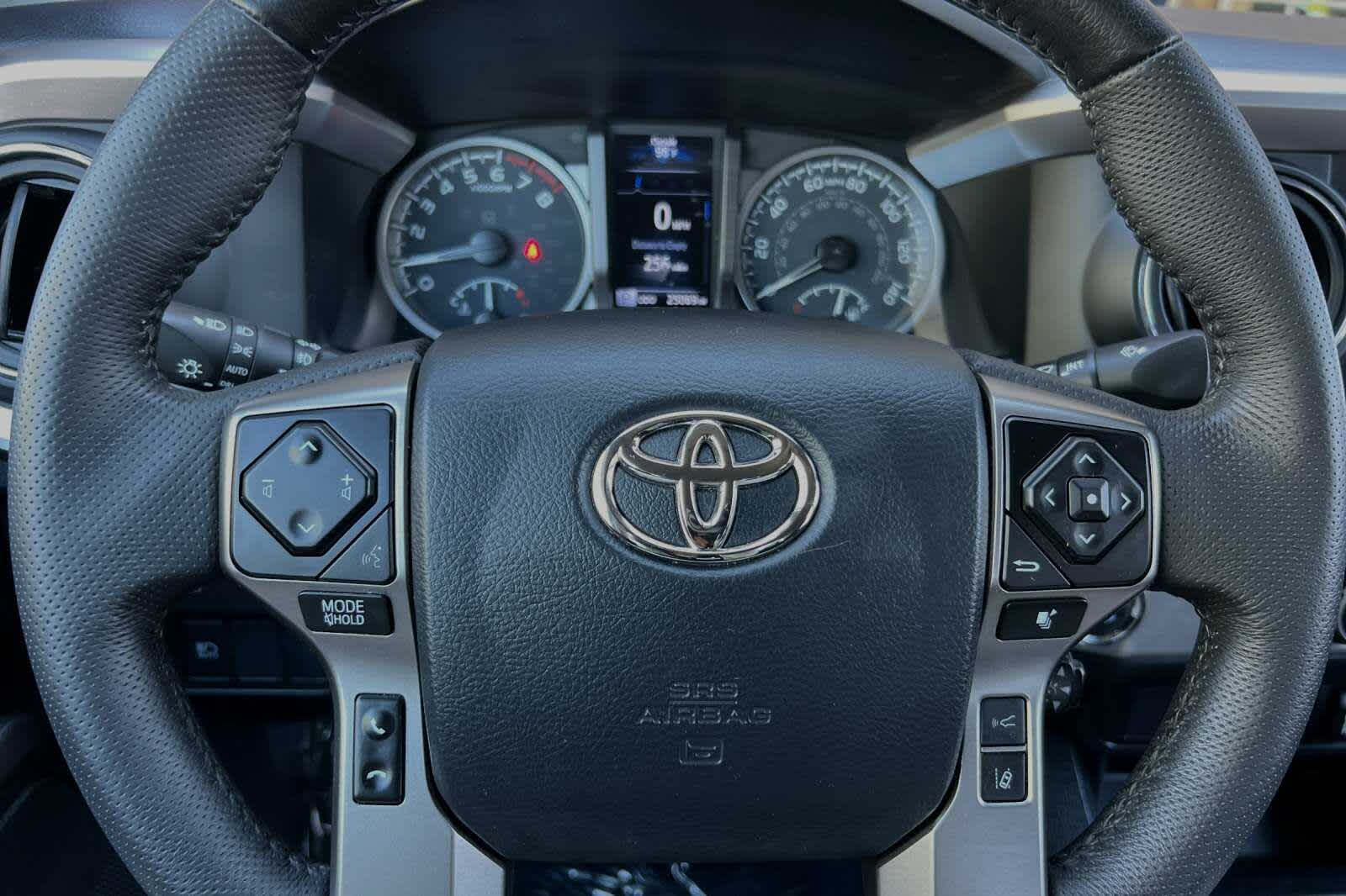 2023 Toyota Tacoma SR5 23