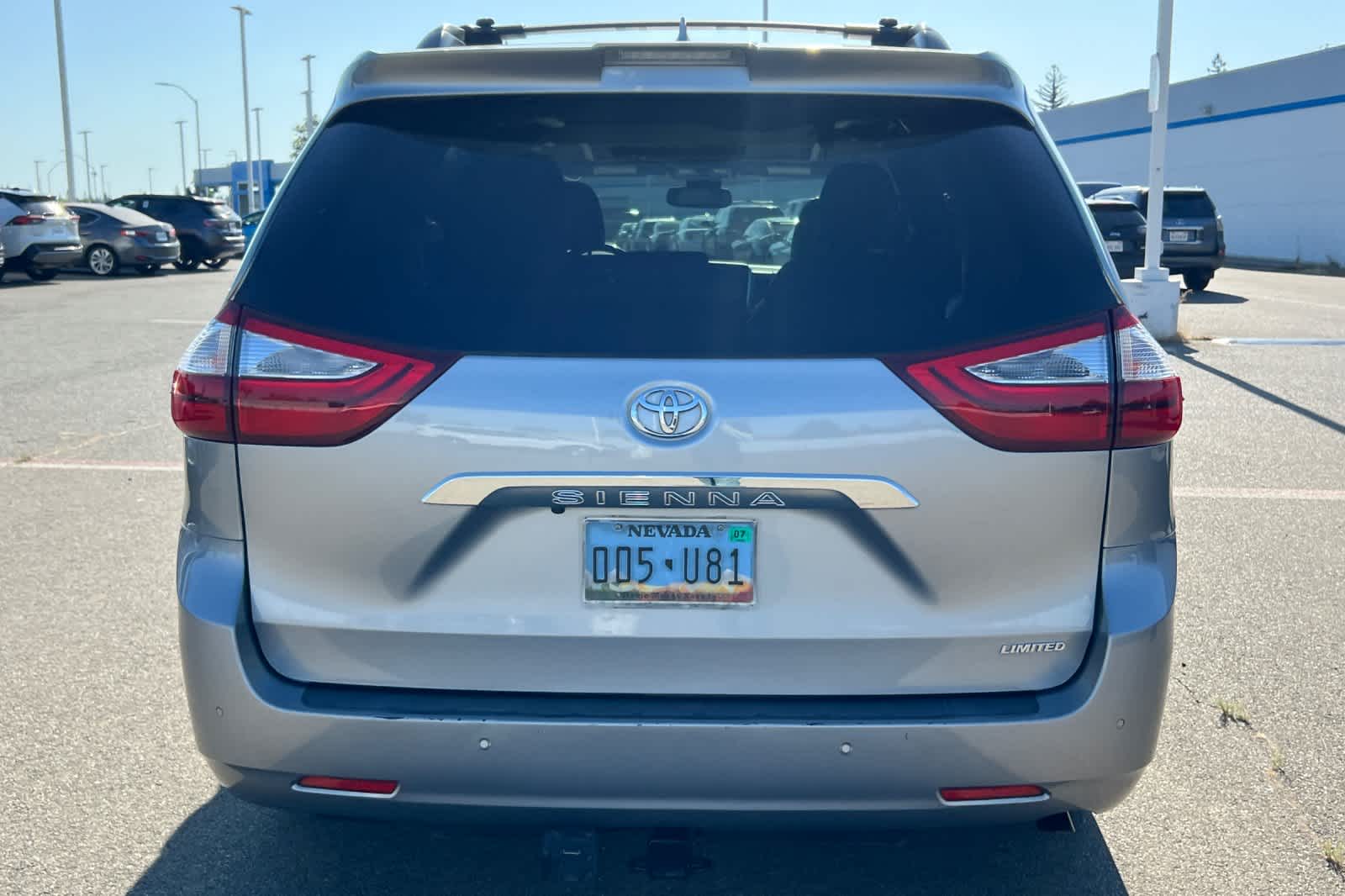 Thumbnail: 2018 Toyota Sienna - 5