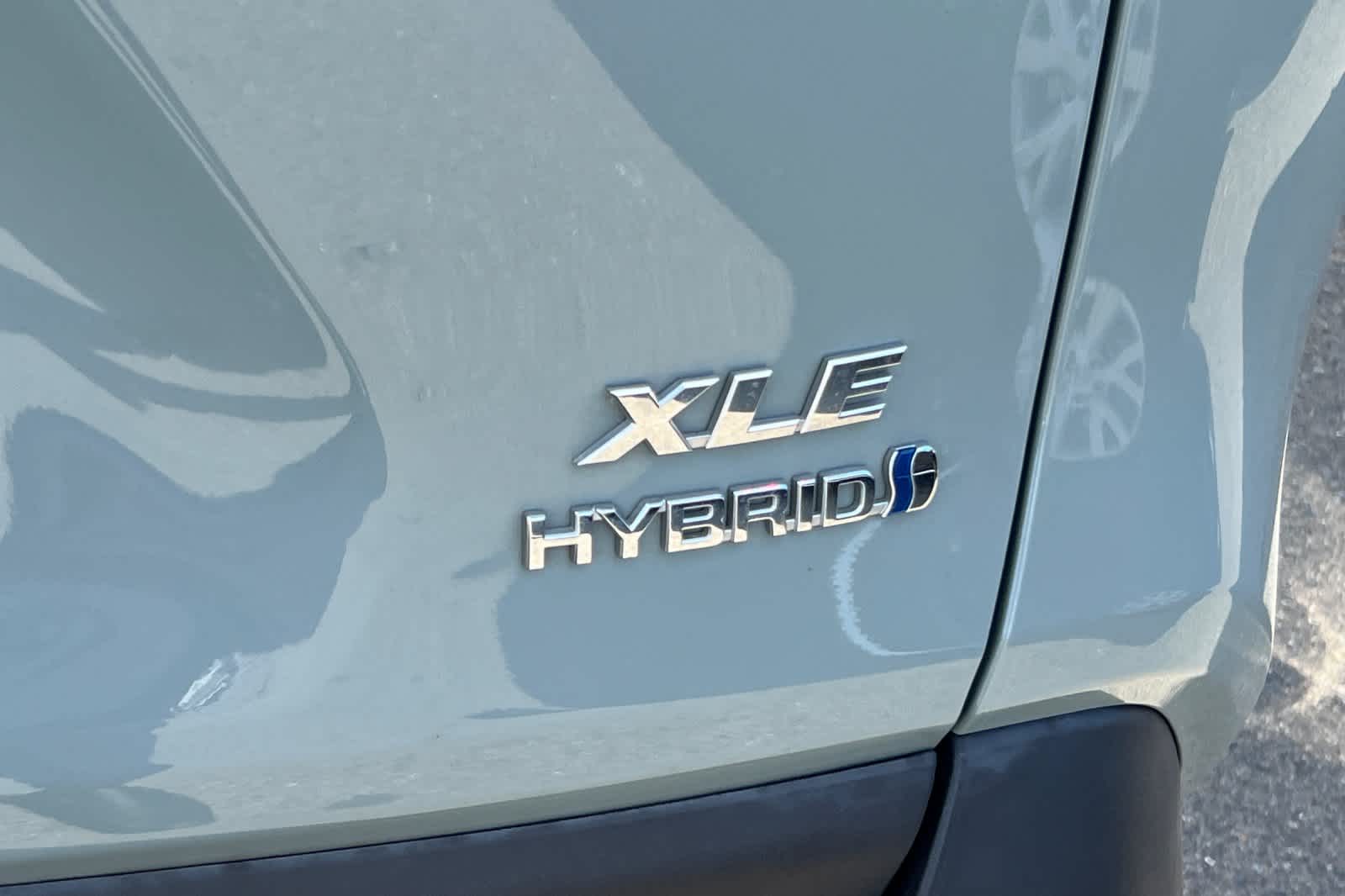 Thumbnail: 2022 Toyota RAV4 - 7