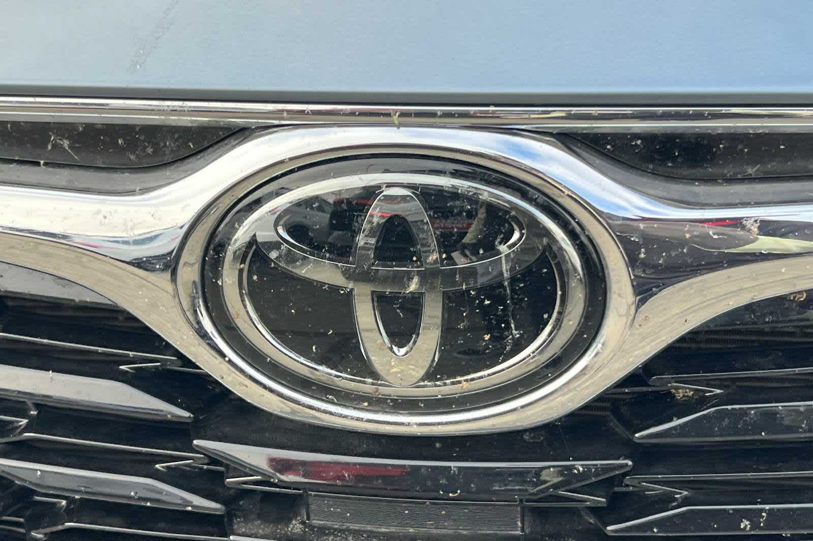 Thumbnail: 2023 Toyota Highlander - 8
