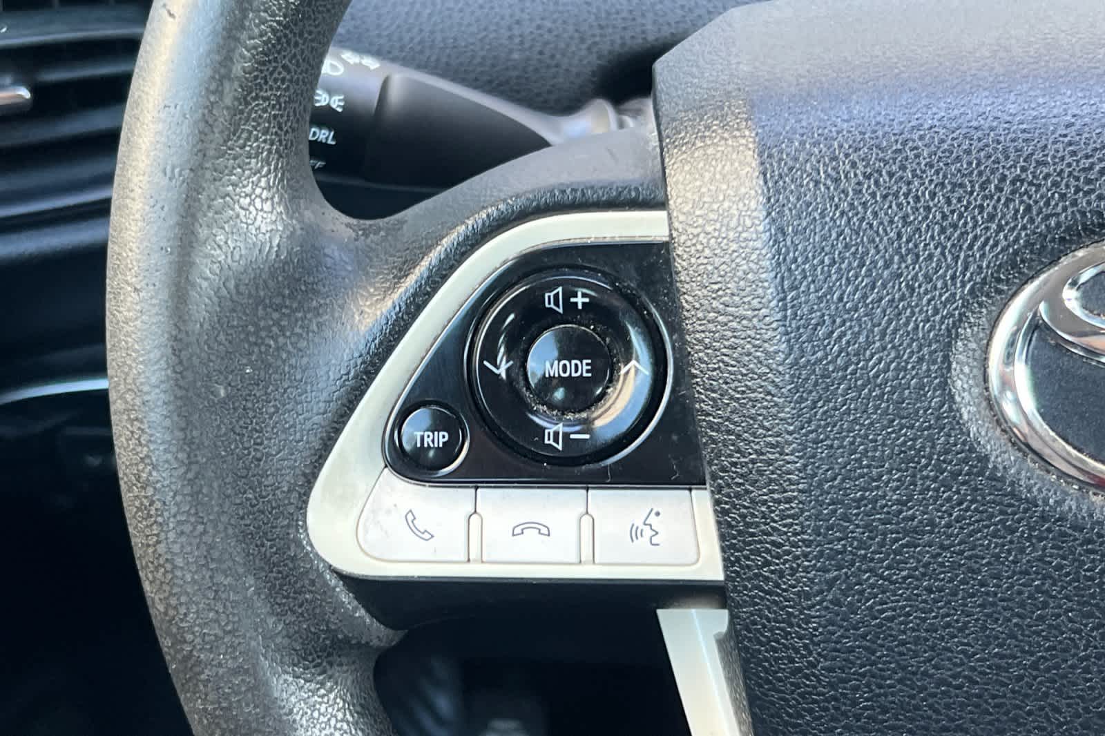 Thumbnail: 2017 Toyota Prius - 25