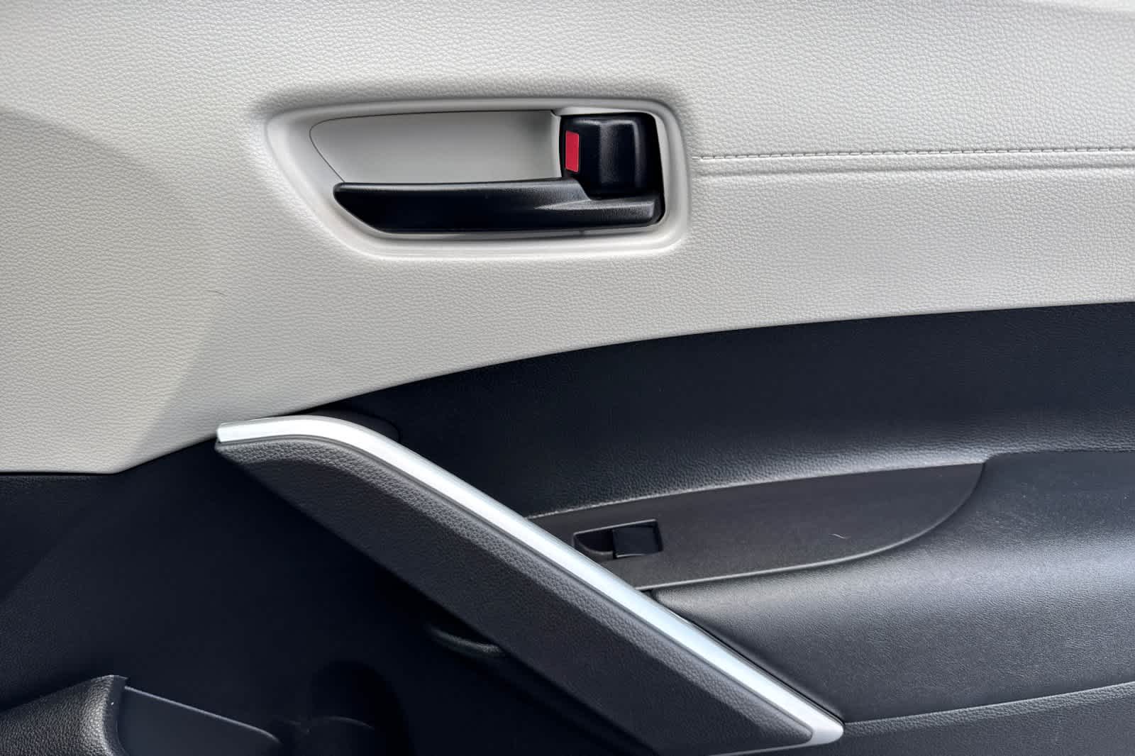 Thumbnail: 2024 Toyota Corolla Cross - 19