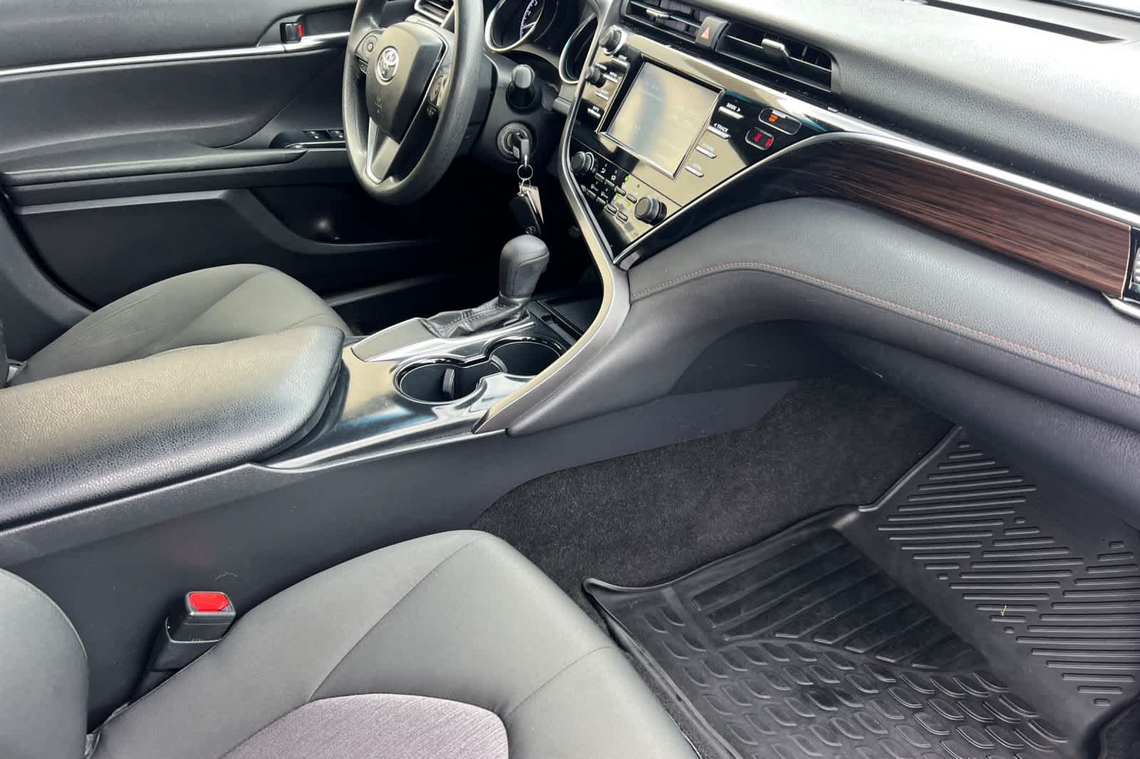 Thumbnail: 2018 Toyota Camry - 15