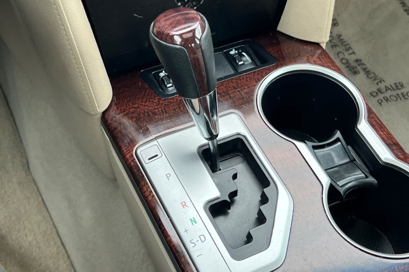 Thumbnail: 2013 Toyota Camry - 23