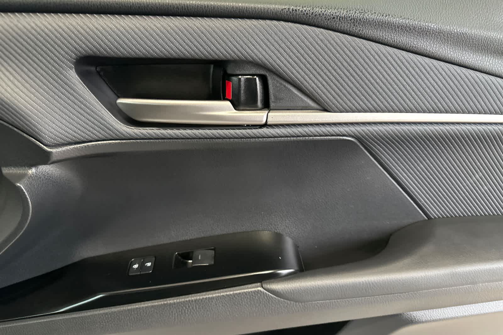 Thumbnail: 2025 Toyota Camry - 18