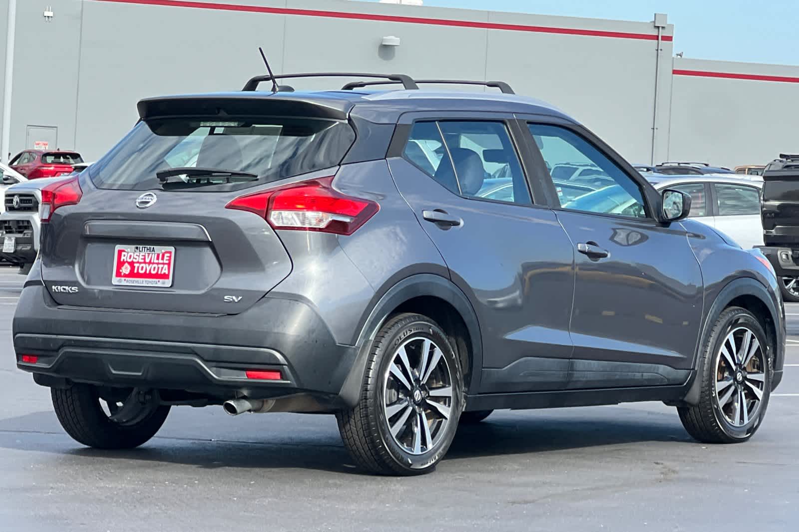 Thumbnail: 2019 Nissan Kicks - 2