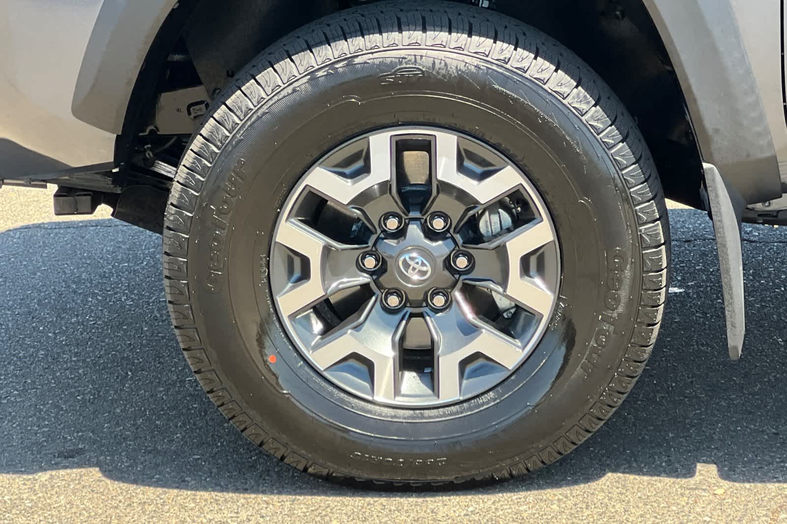 Thumbnail: 2023 Toyota Tacoma - 30