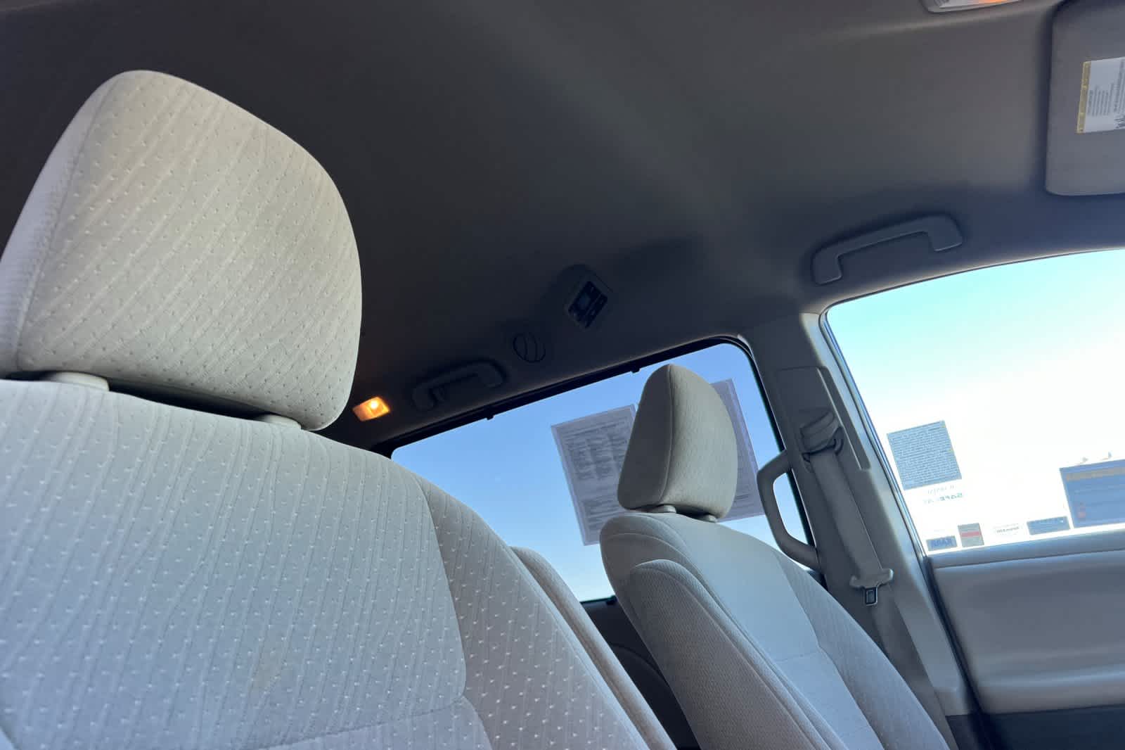 Thumbnail: 2017 Toyota Sienna - 19