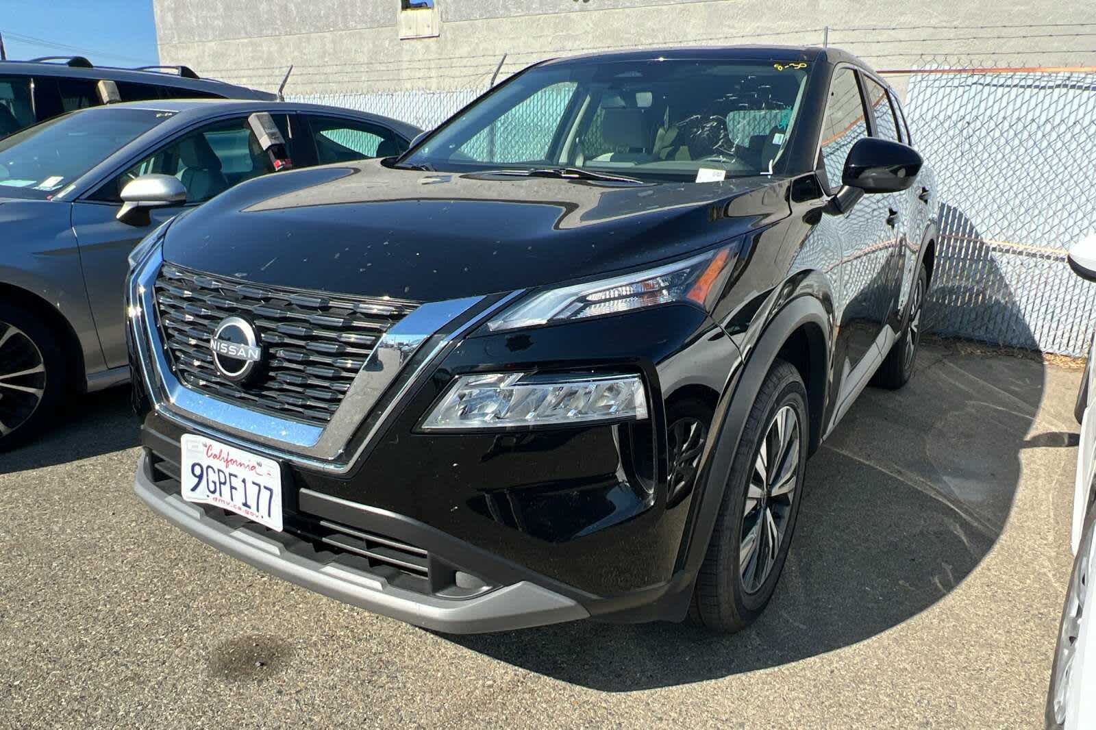 2023 Nissan Rogue SV 2