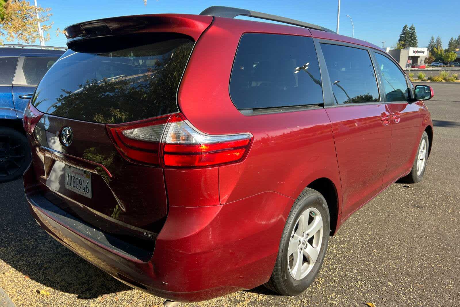 Thumbnail: 2016 Toyota Sienna - 2