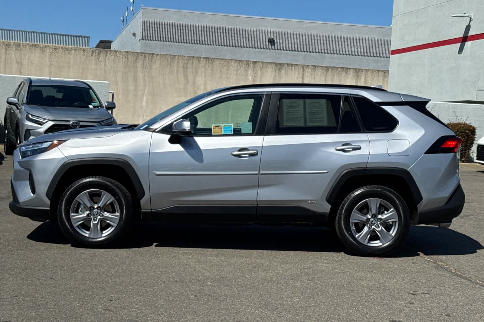 Thumbnail: 2023 Toyota RAV4 - 9