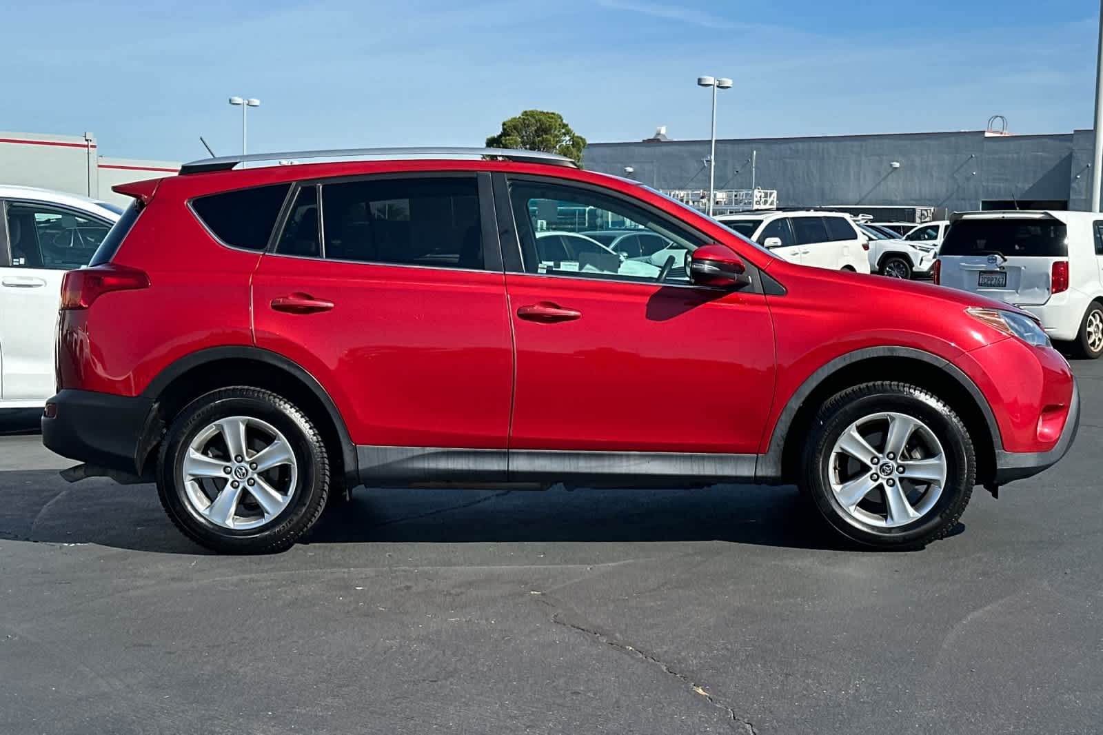 Thumbnail: 2015 Toyota RAV4 - 6