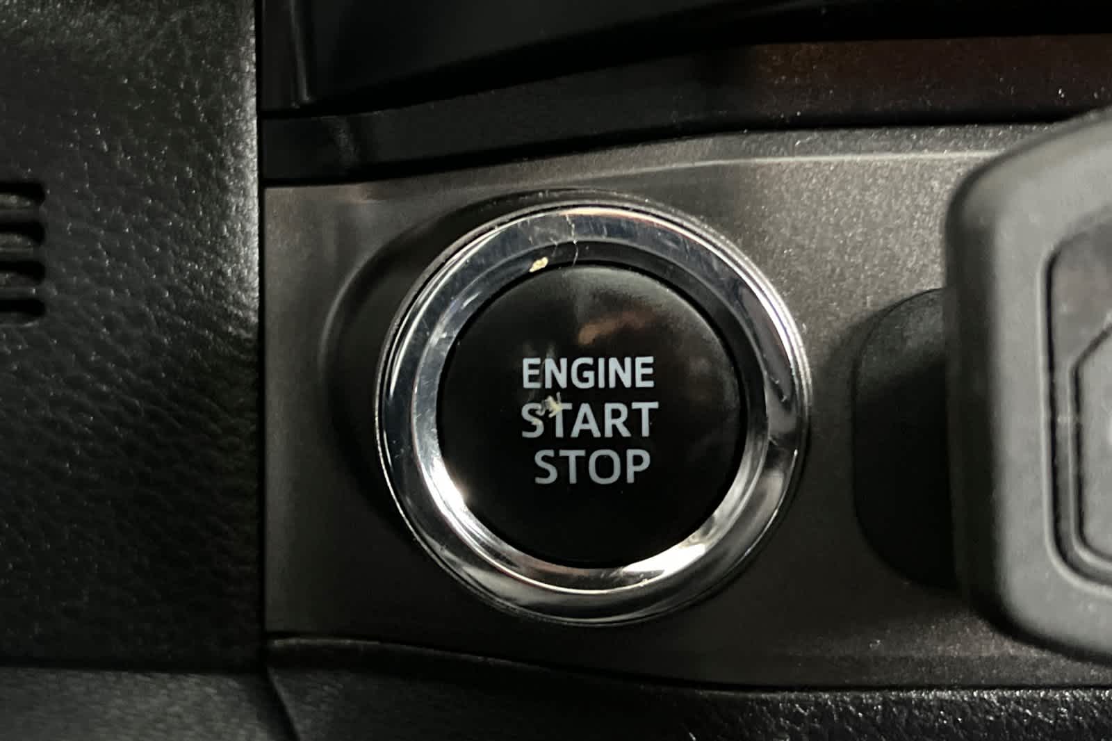 Thumbnail: 2019 Toyota Tacoma - 24