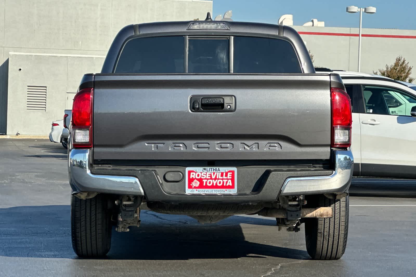 Thumbnail: 2021 Toyota Tacoma - 8