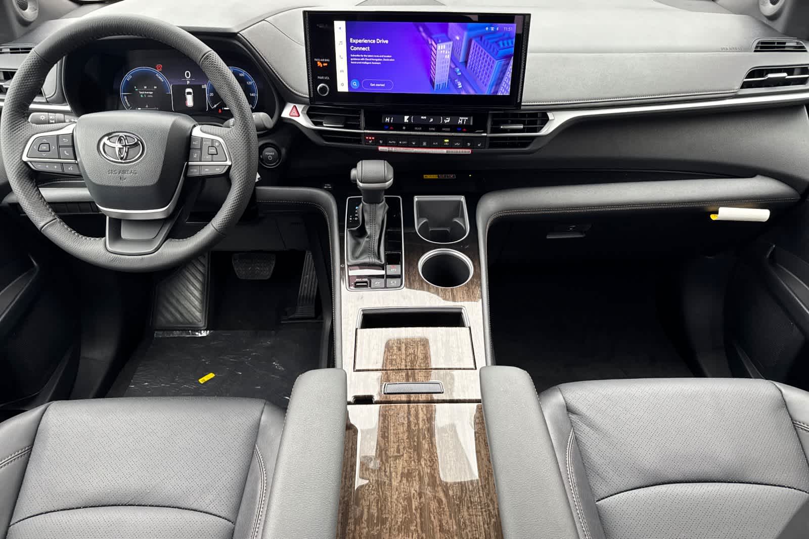 Thumbnail: 2026 Toyota Sienna - 3