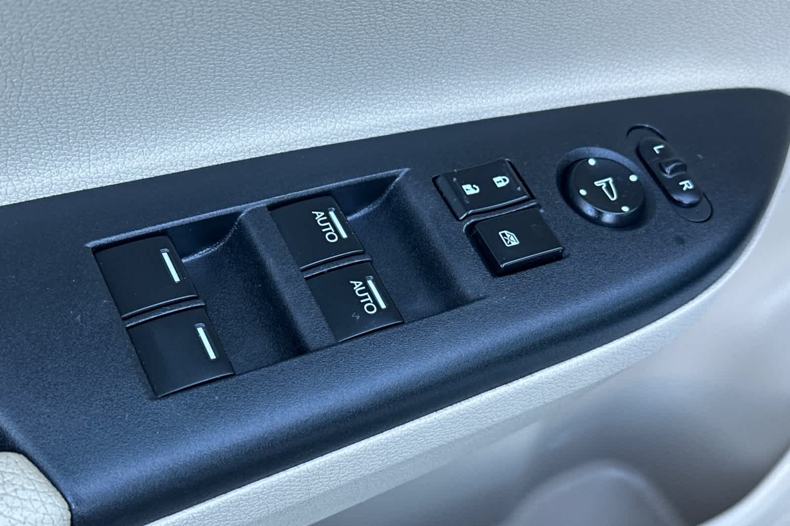 Thumbnail: 2015 Honda Accord - 13