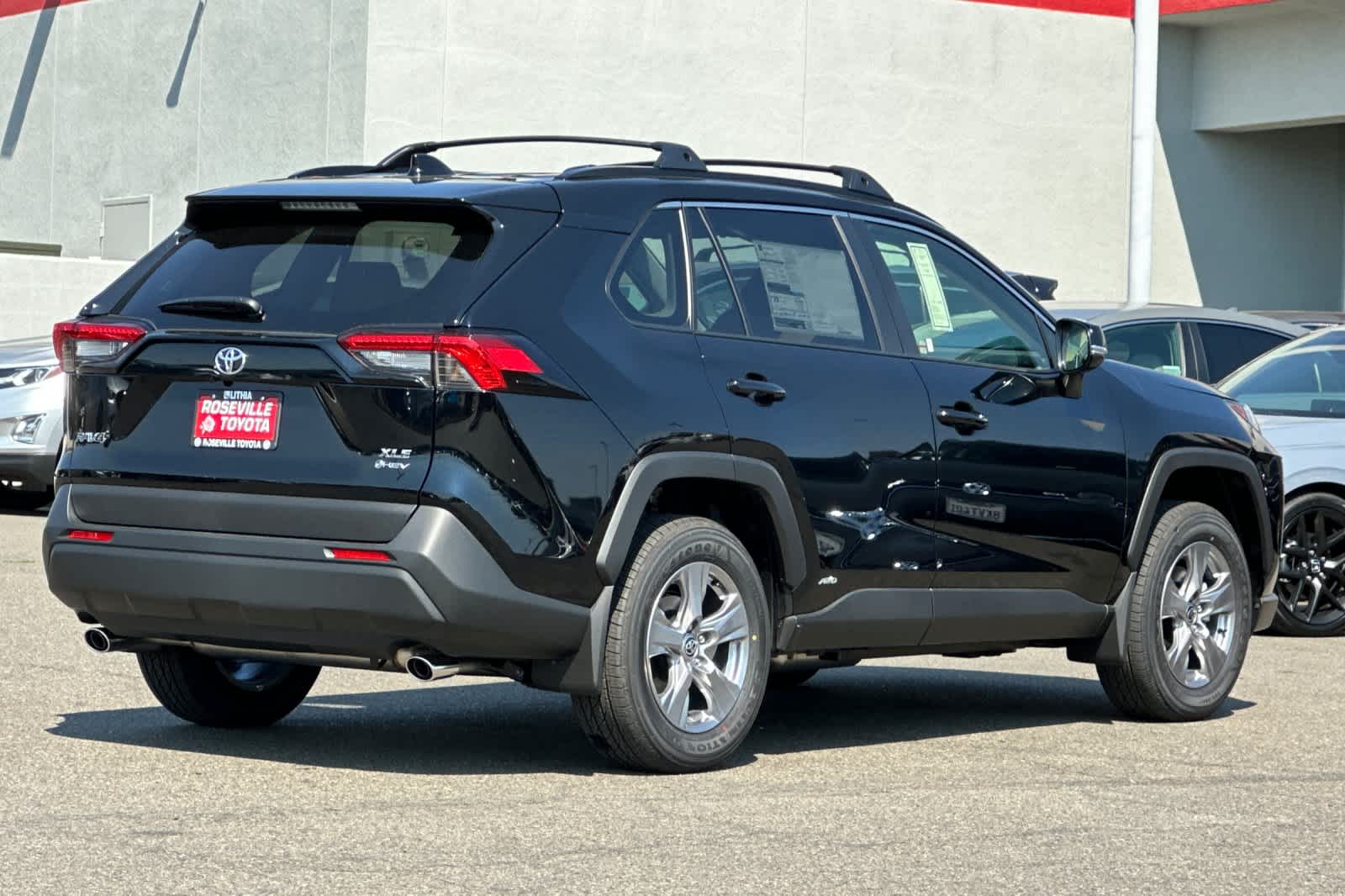 Thumbnail: 2025 Toyota RAV4 - 2