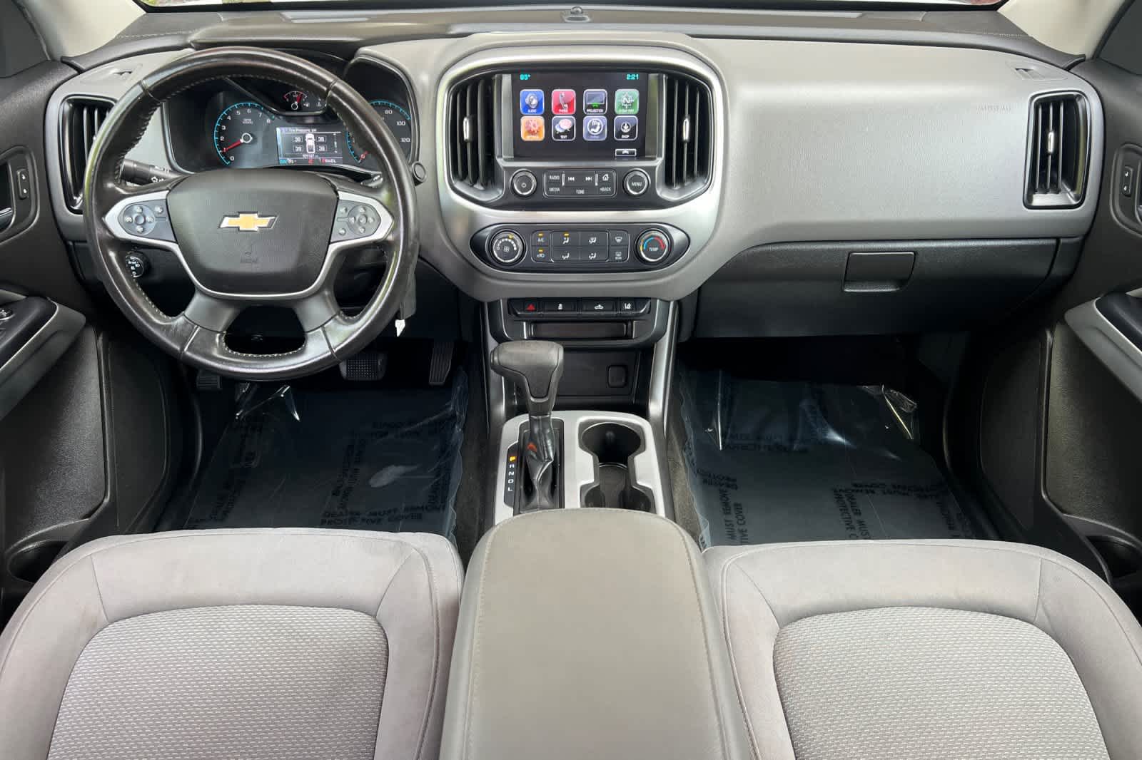 Thumbnail: 2017 Chevrolet Colorado - 3