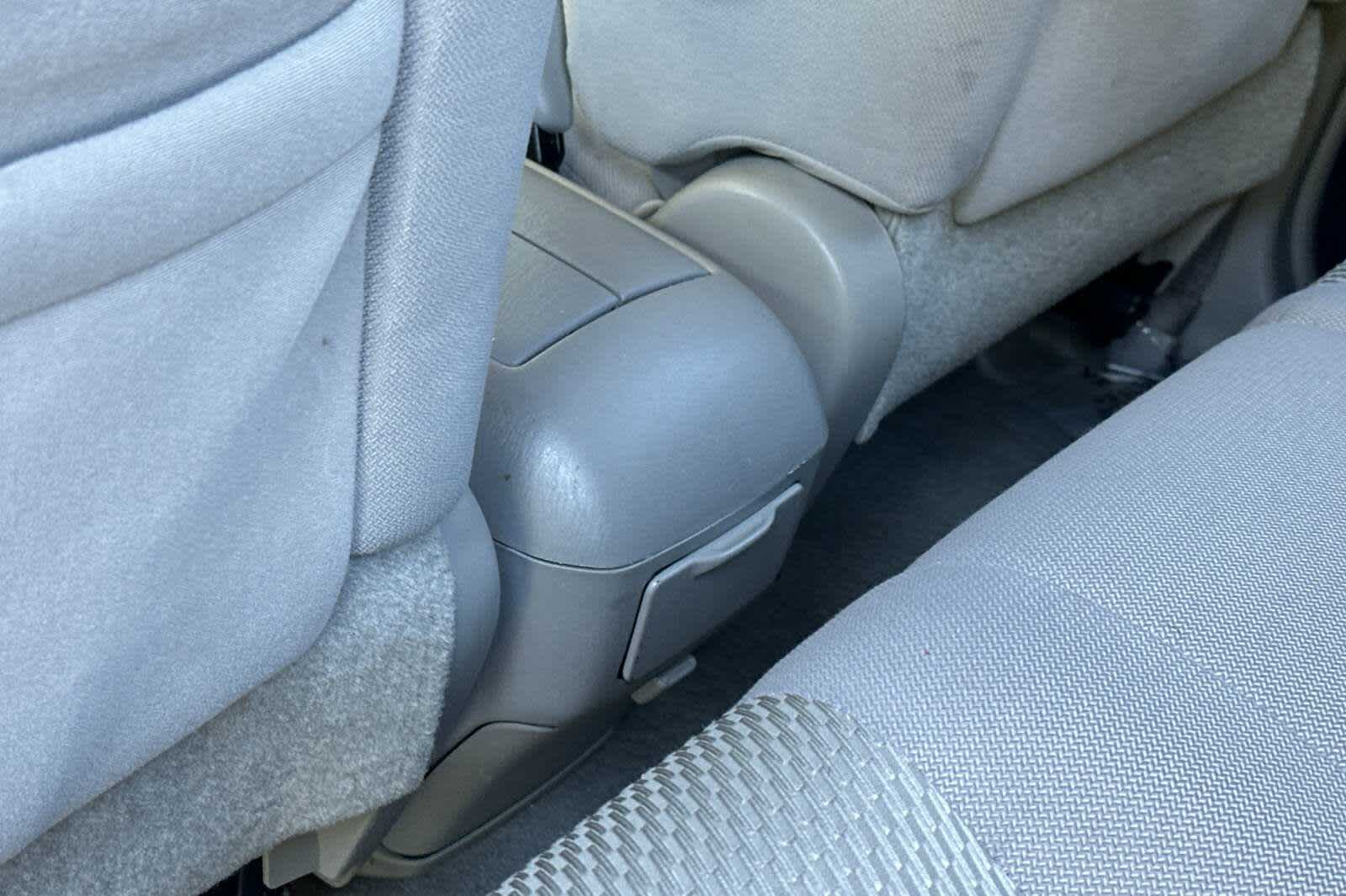 Thumbnail: 2005 Toyota Highlander - 14
