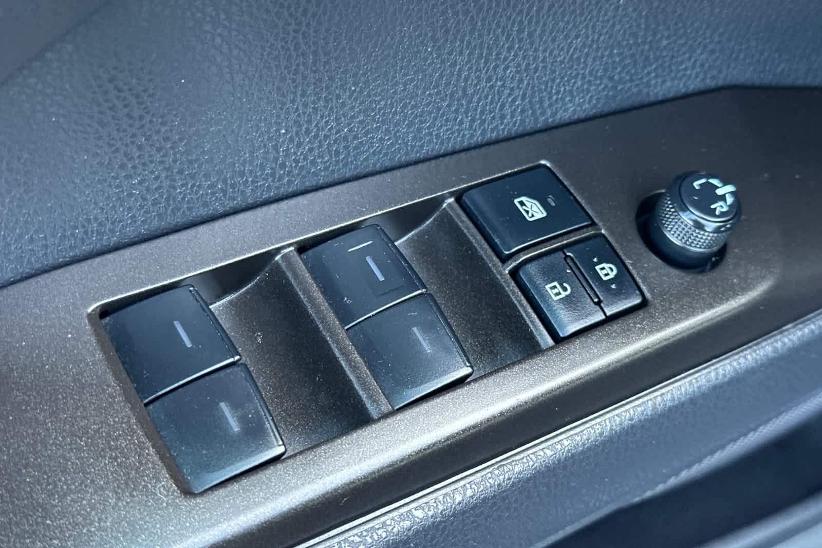 Thumbnail: 2022 Toyota Camry - 13