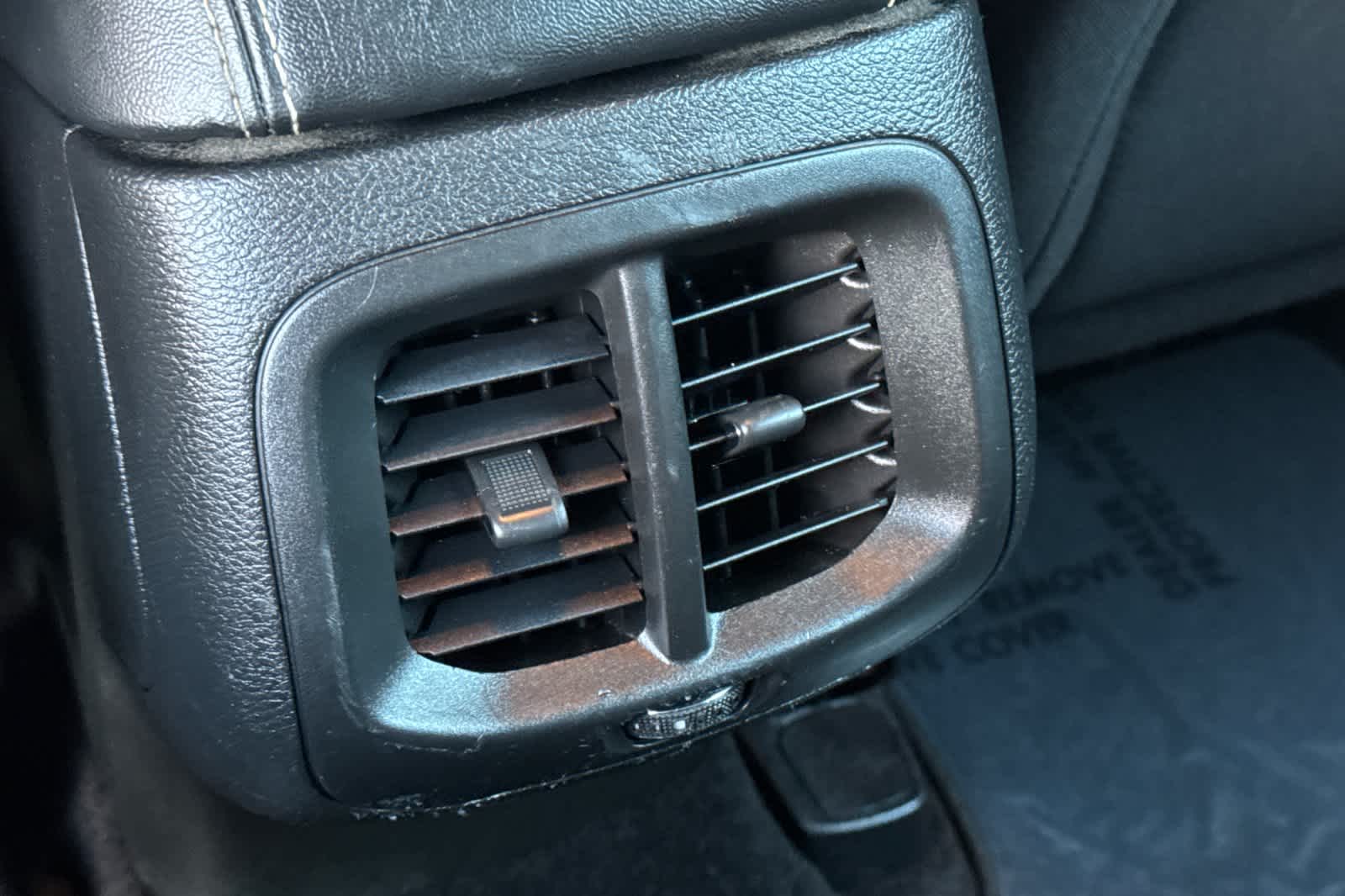 Thumbnail: 2015 Jeep Cherokee - 14