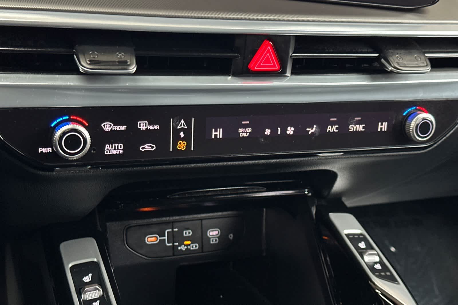 Thumbnail: 2025 Kia Sorento - 24