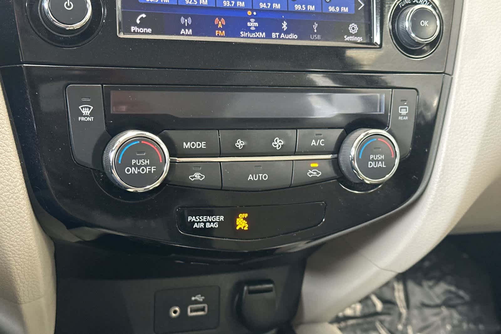 Thumbnail: 2022 Nissan Rogue Sport - 22