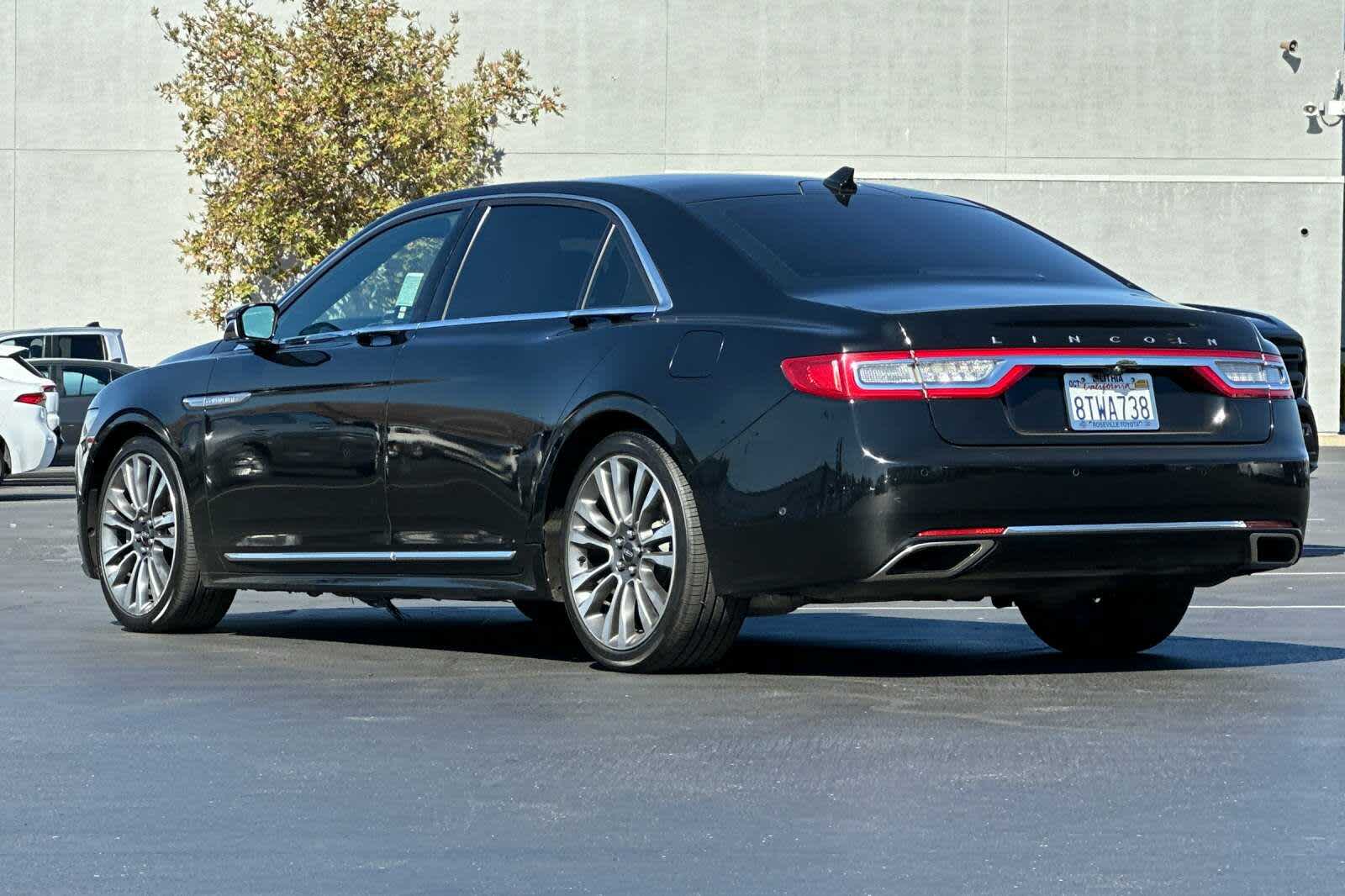 Thumbnail: 2018 Lincoln Continental - 7