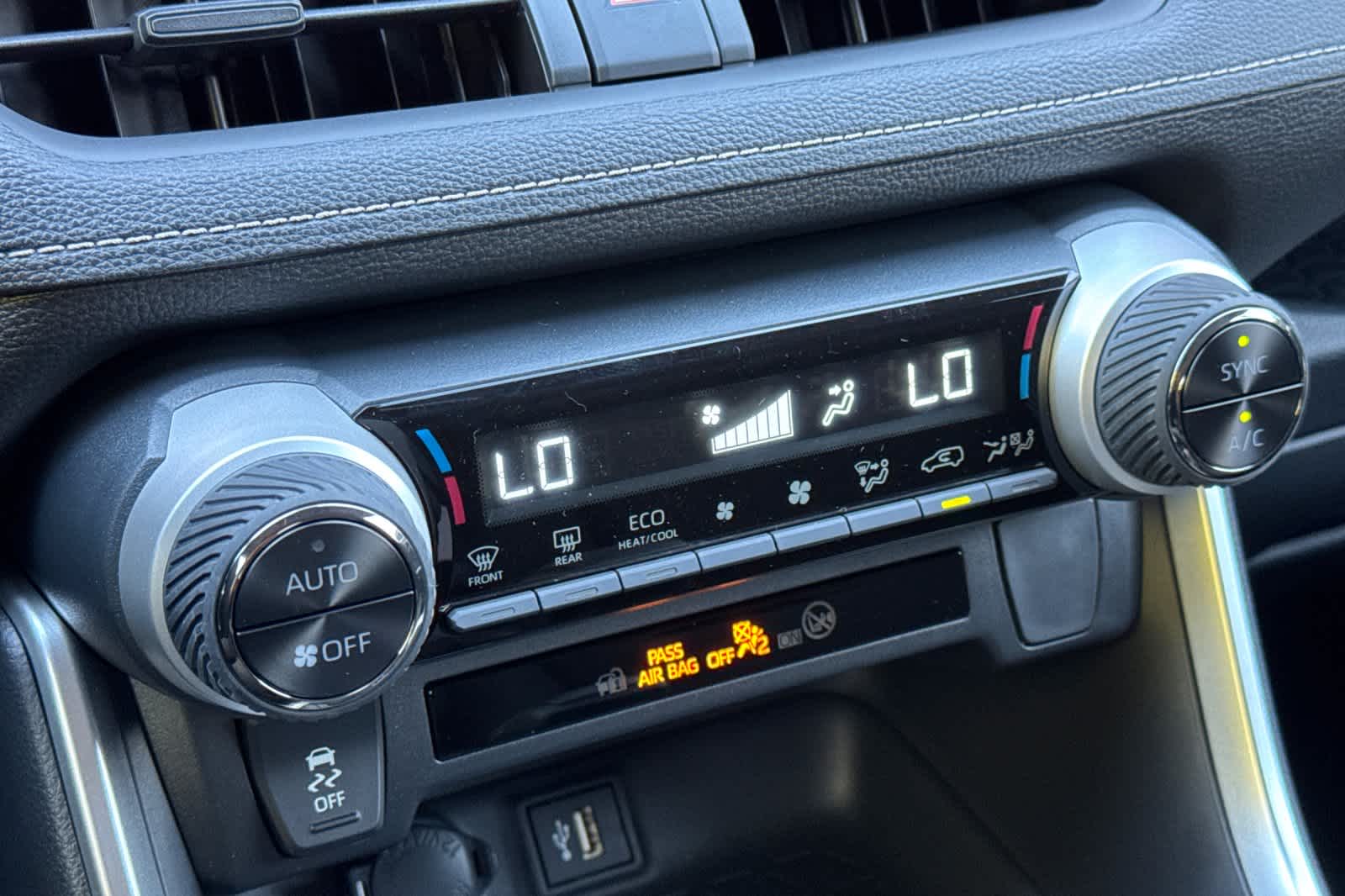 Thumbnail: 2025 Toyota RAV4 - 22